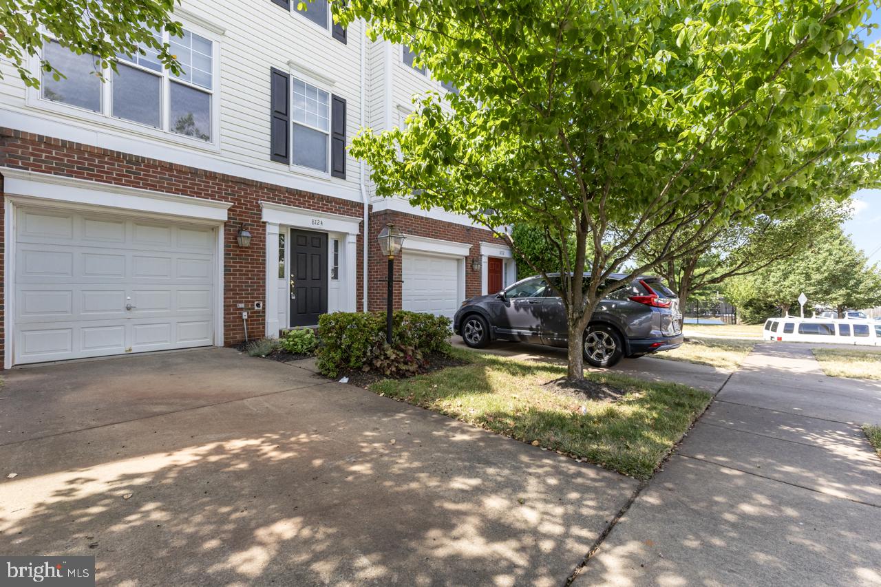 BLOOMS MILL - Residential Lease