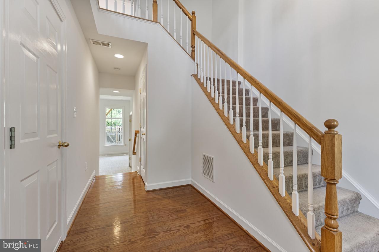 BLOOMS MILL - Residential Lease