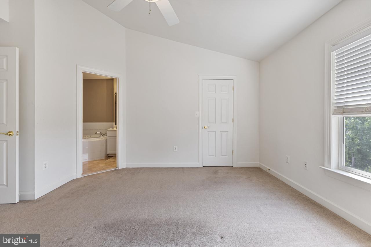 BLOOMS MILL - Residential Lease