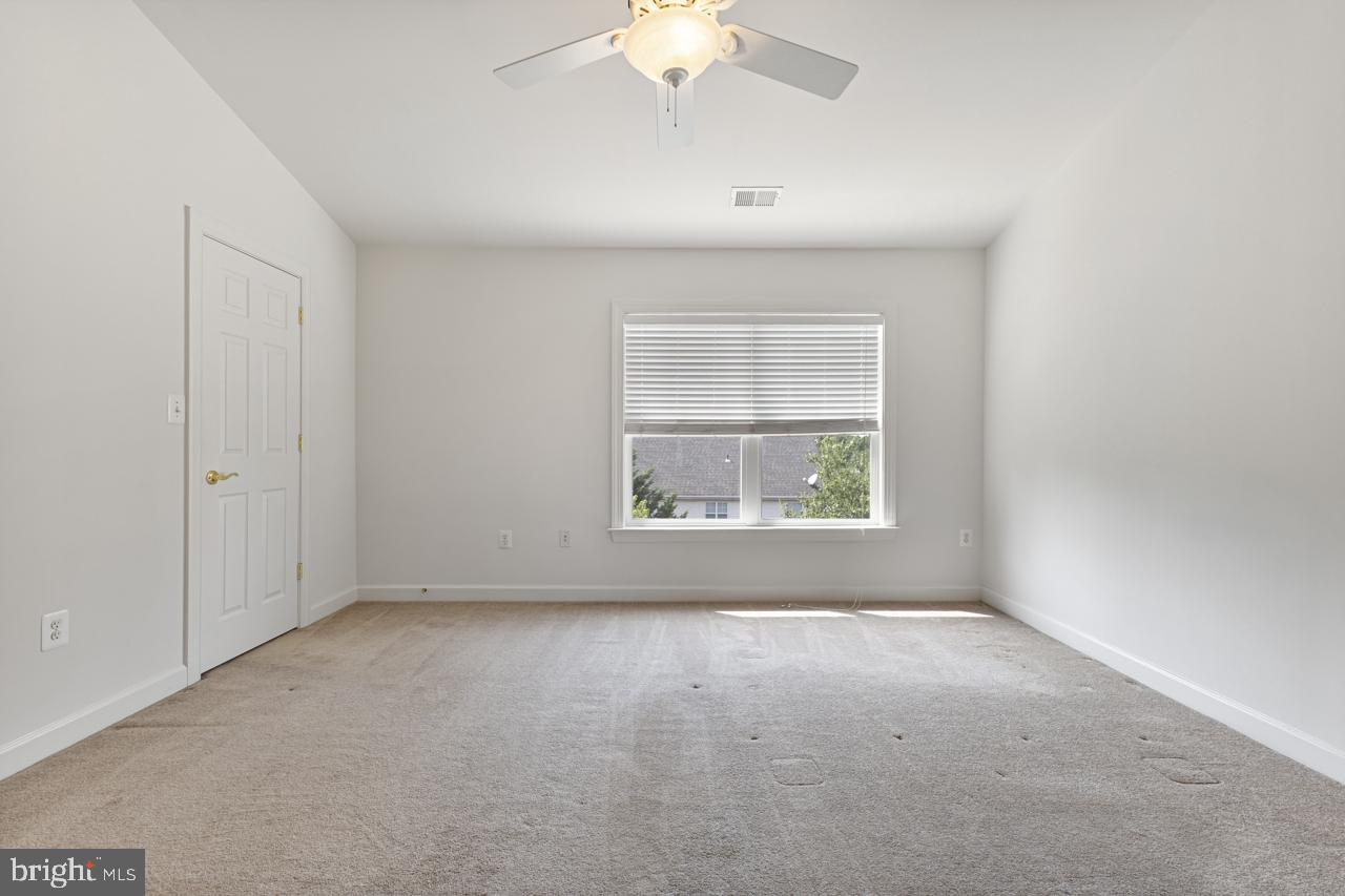 BLOOMS MILL - Residential Lease