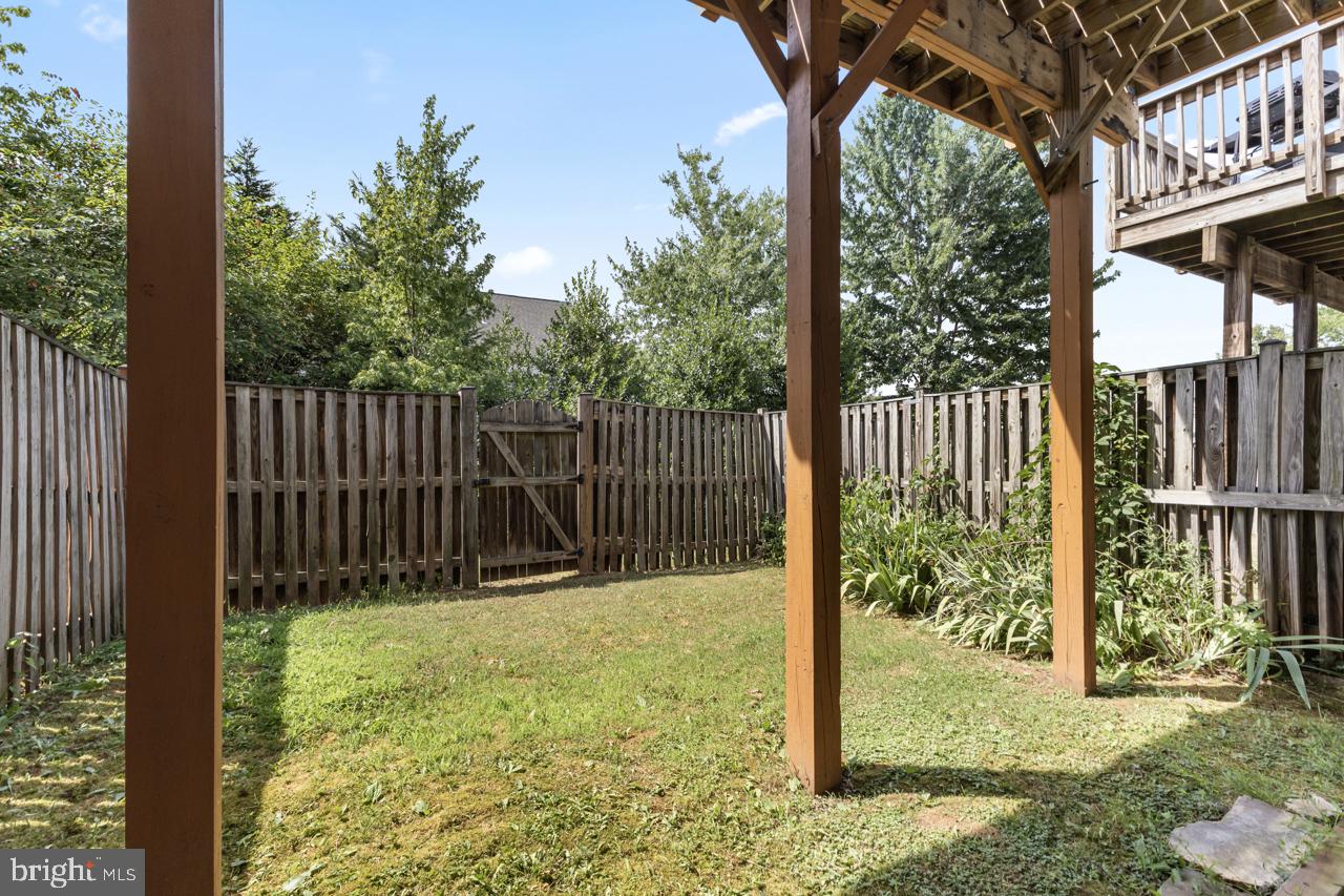 BLOOMS MILL - Residential Lease