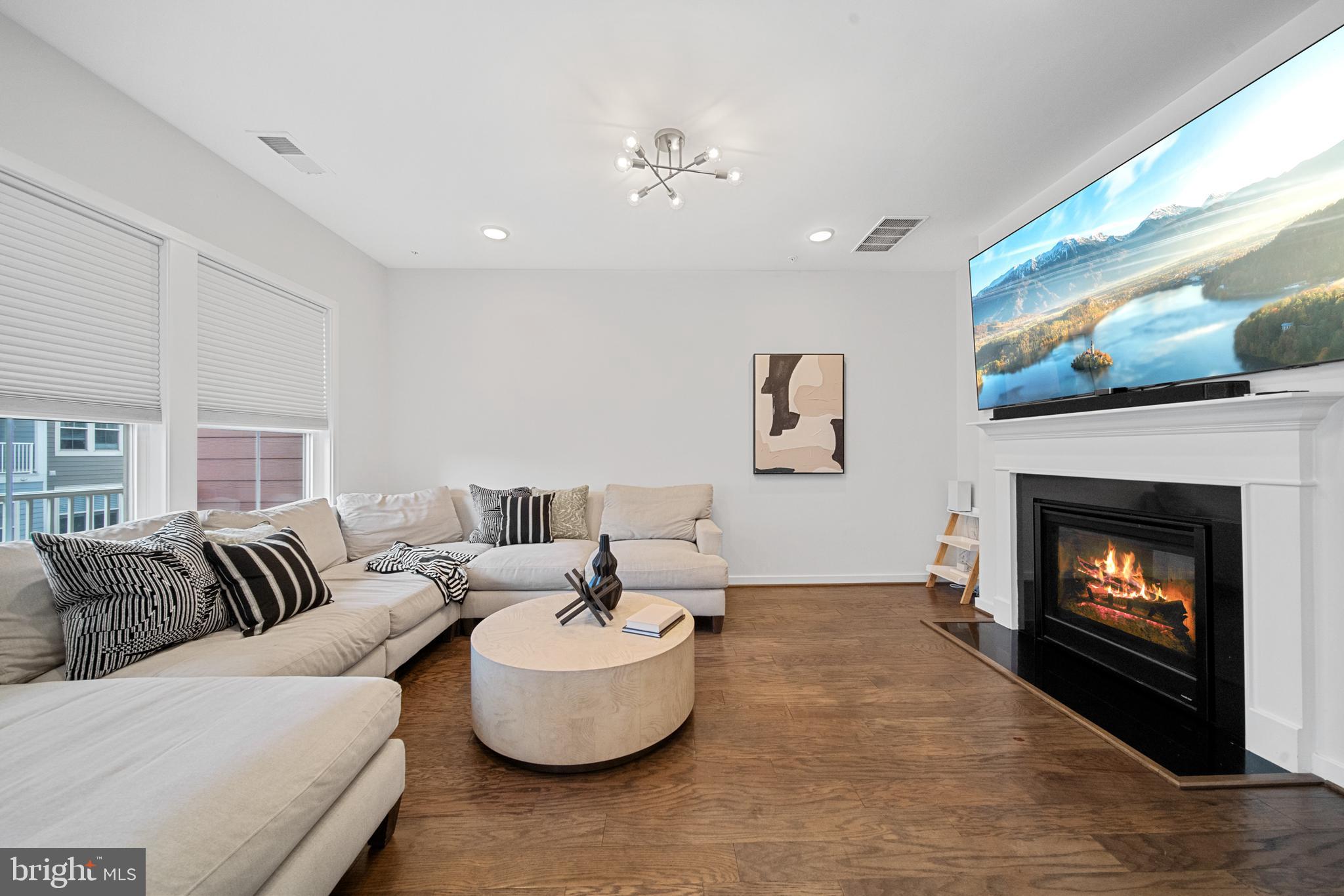 MOUNT VINEYARD - Residential