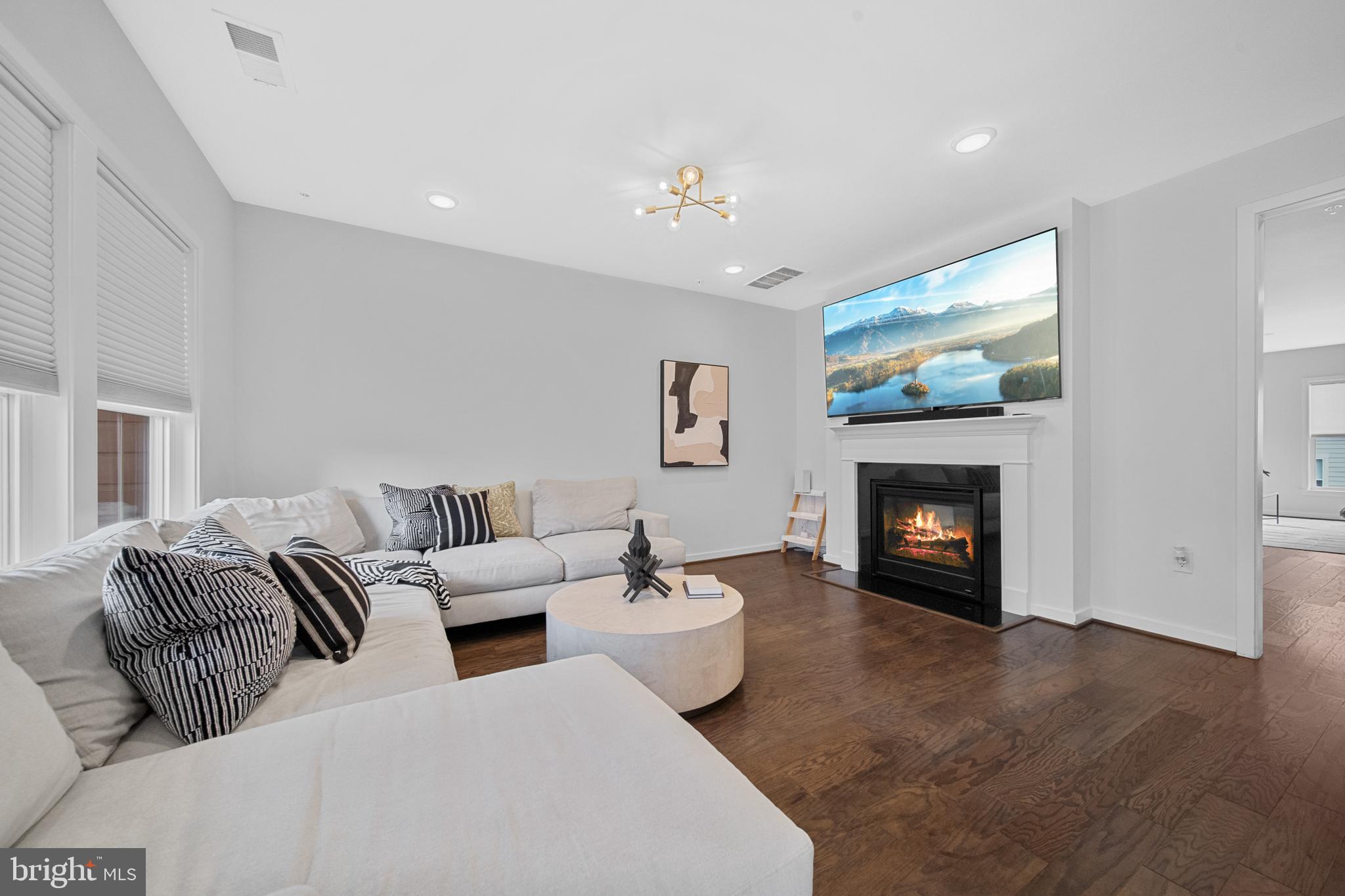 MOUNT VINEYARD - Residential