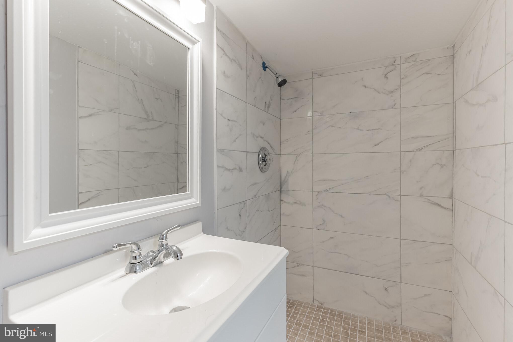 GARDENVILLE - Residential