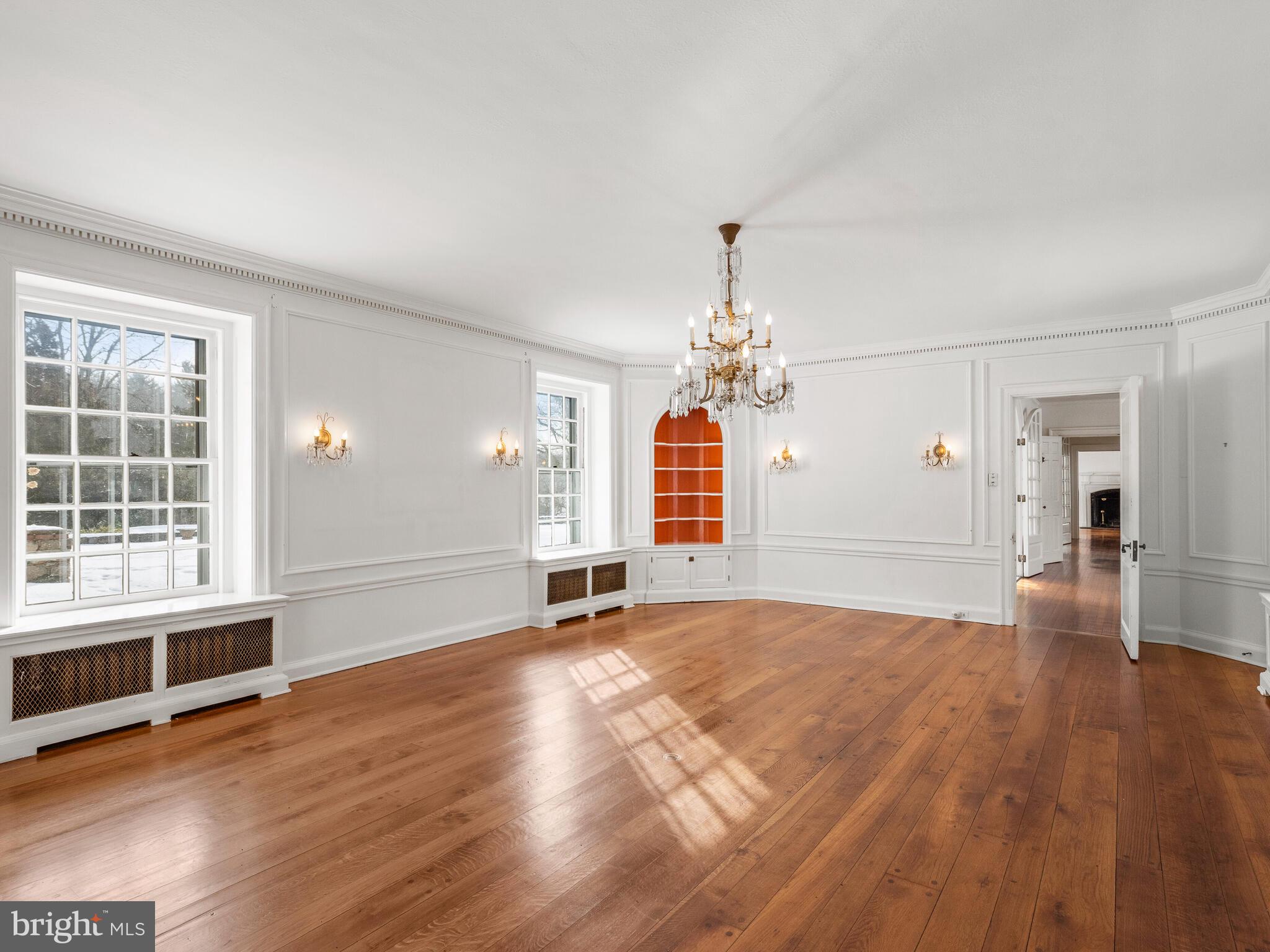 RADNOR HUNT - Residential