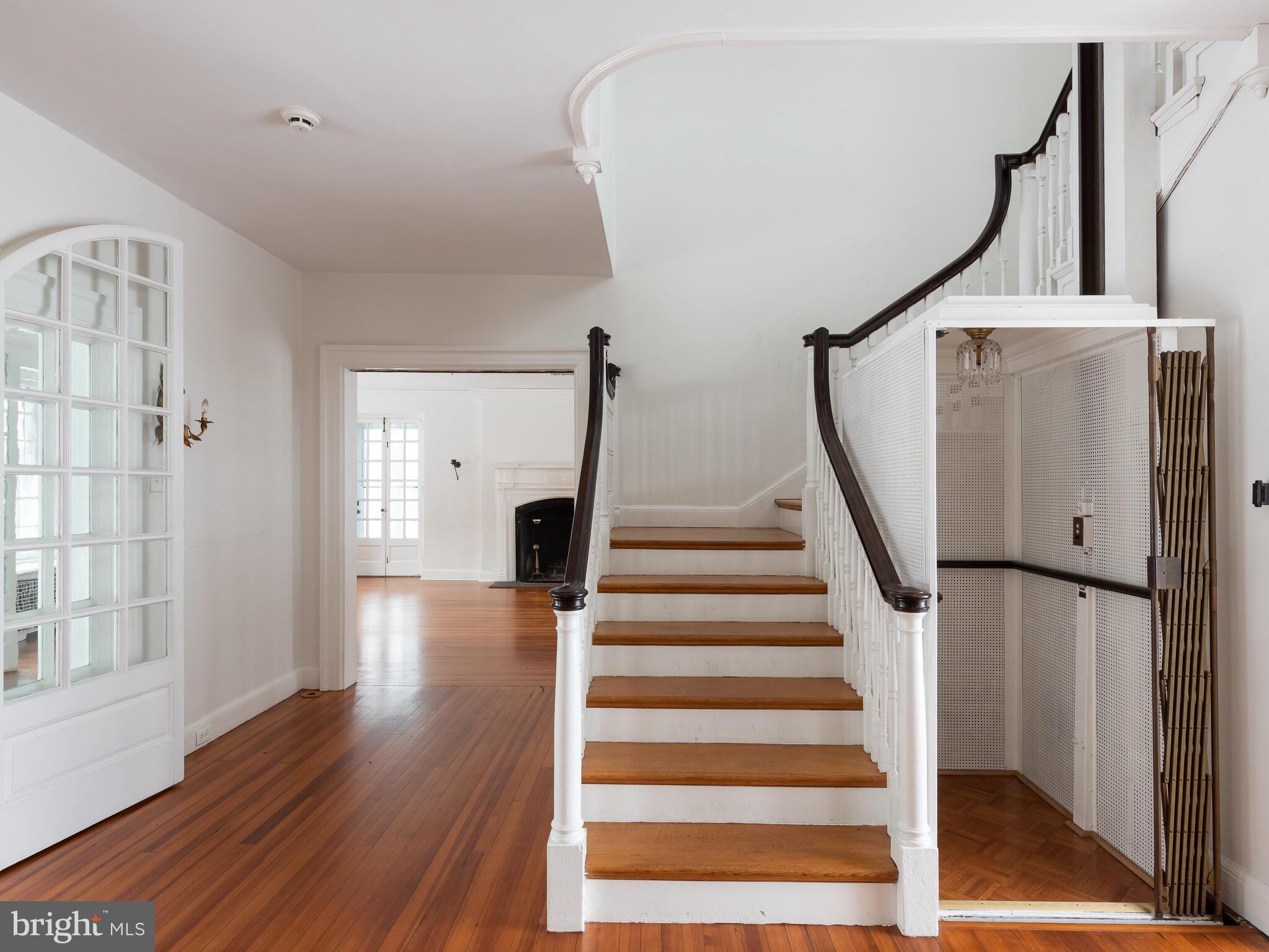 RADNOR HUNT - Residential