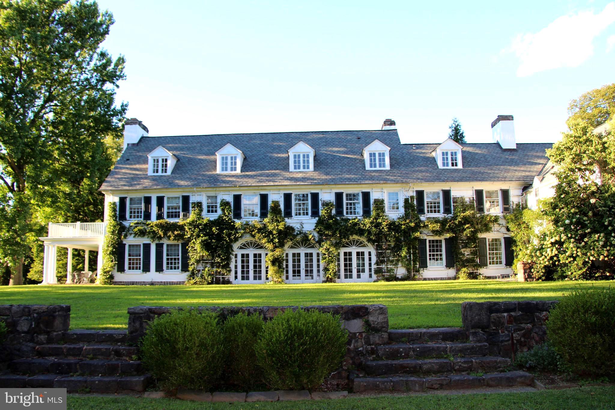 RADNOR HUNT - Residential