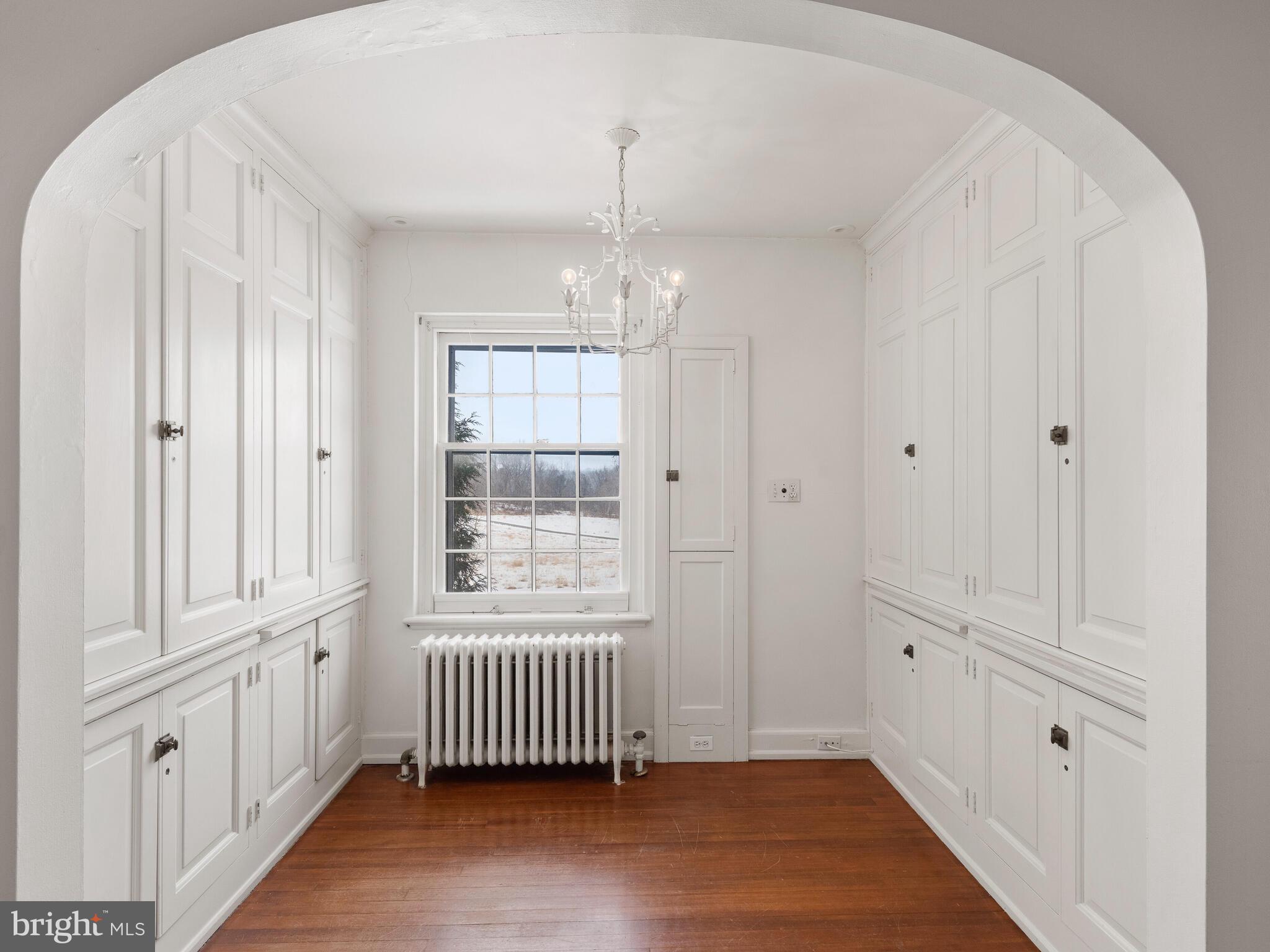 RADNOR HUNT - Residential