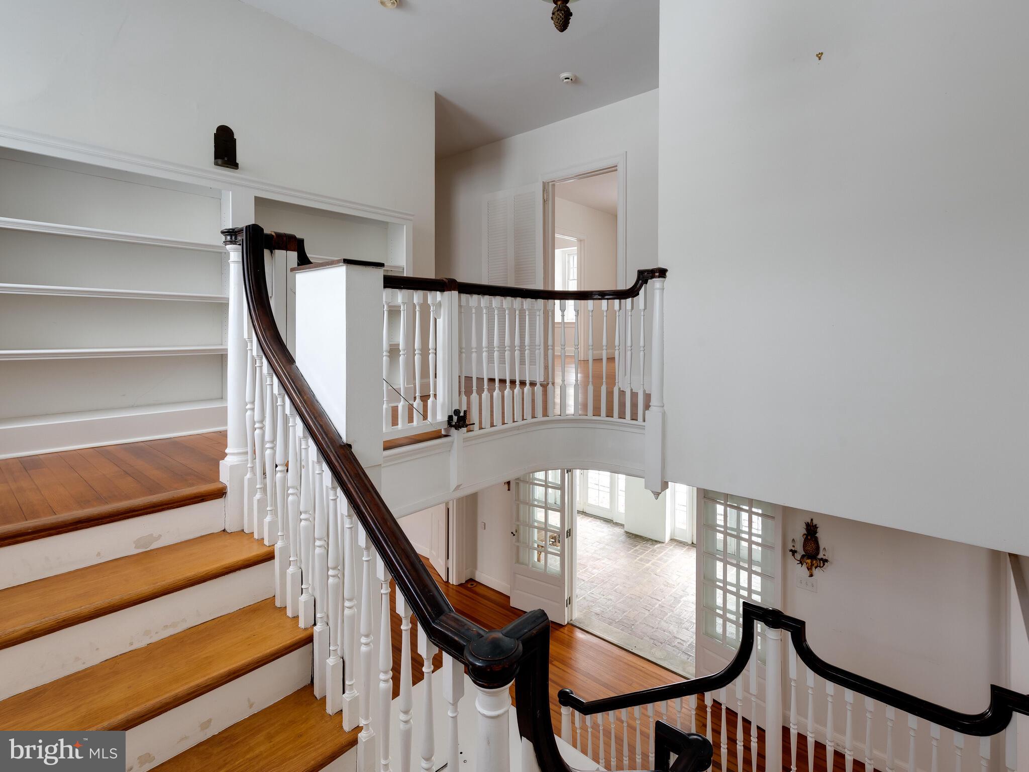 RADNOR HUNT - Residential