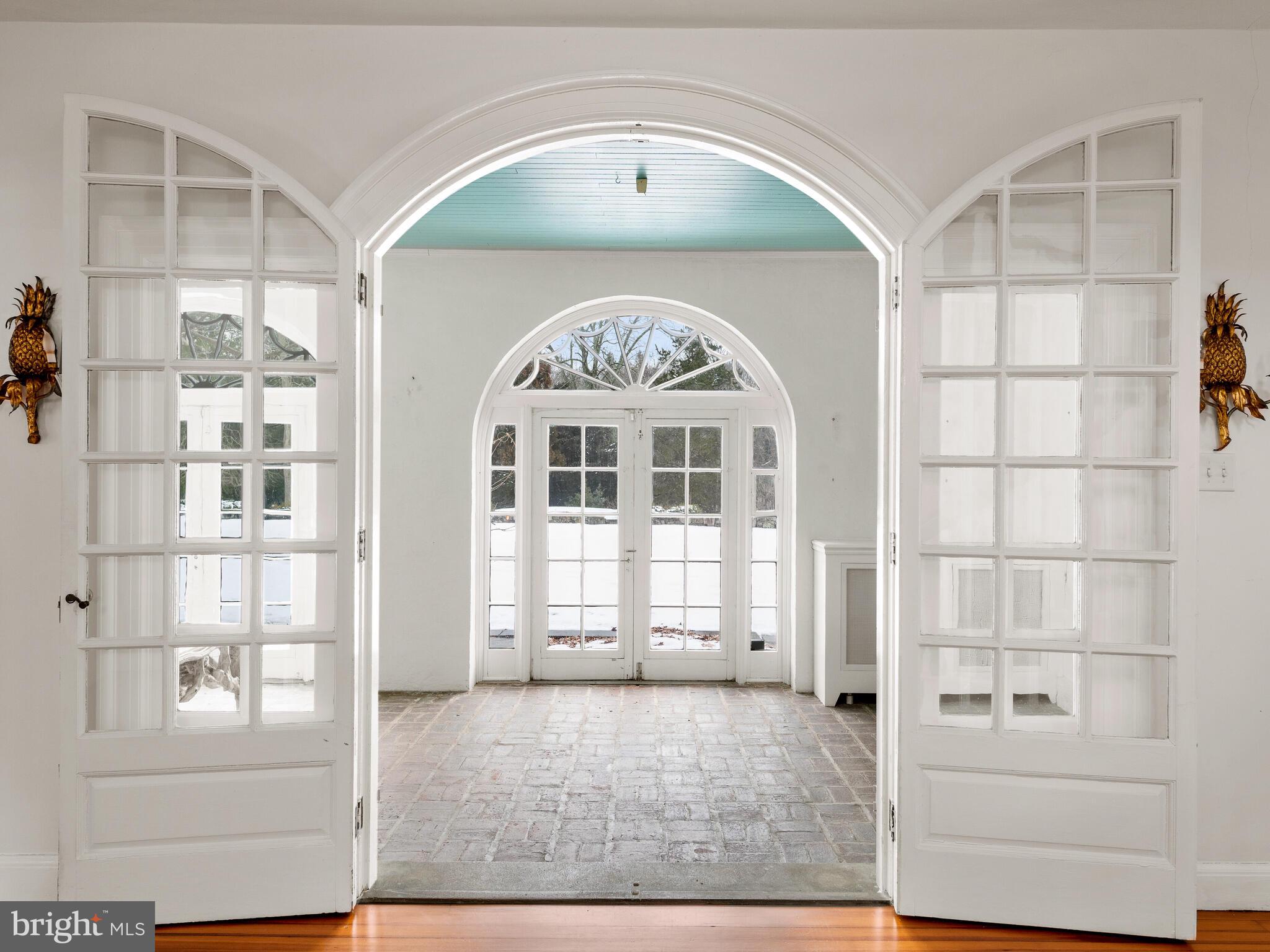 RADNOR HUNT - Residential