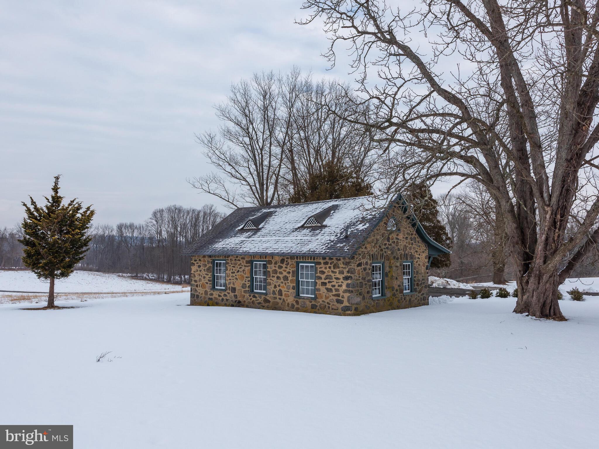 RADNOR HUNT - Residential