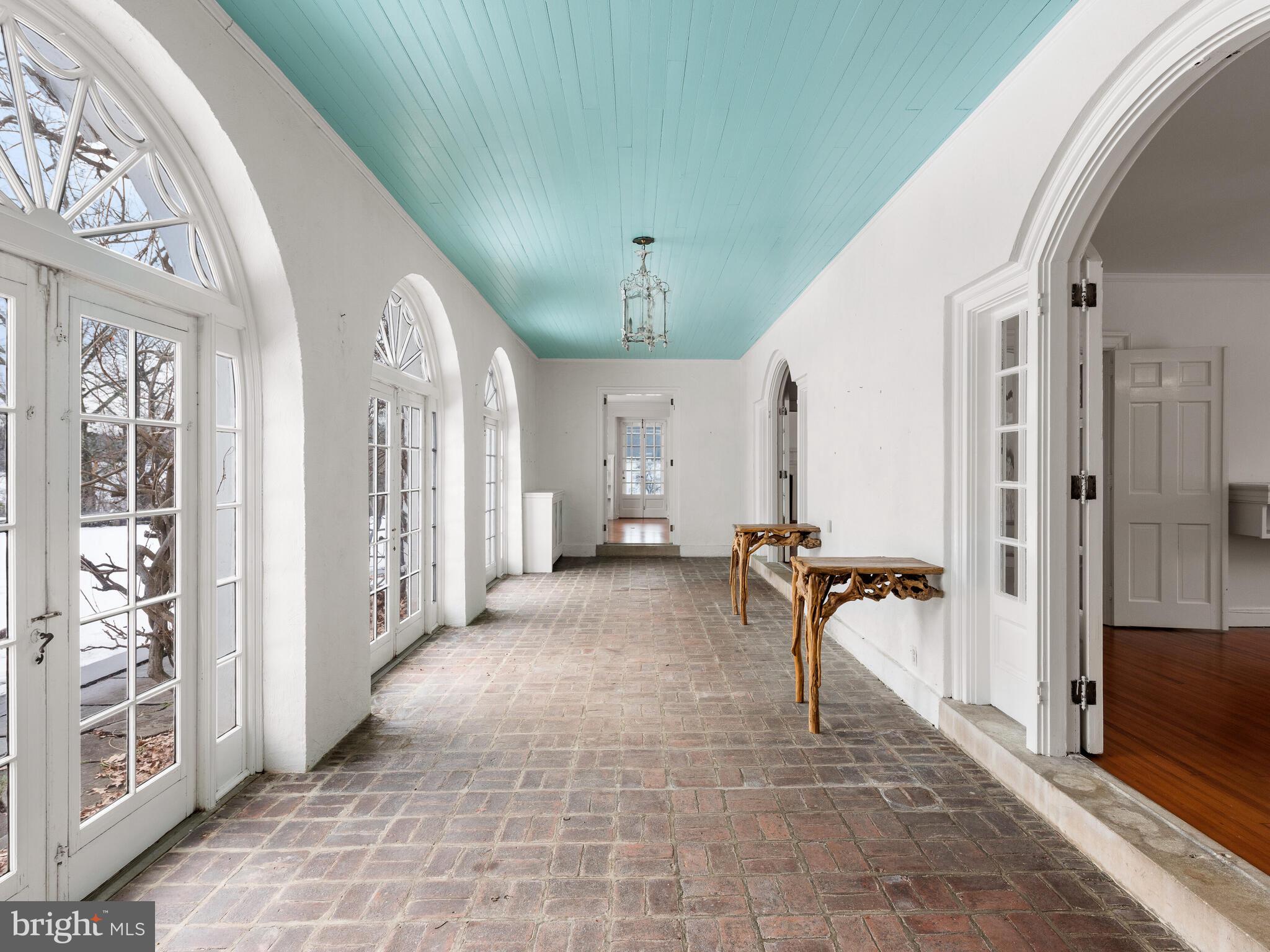 RADNOR HUNT - Residential