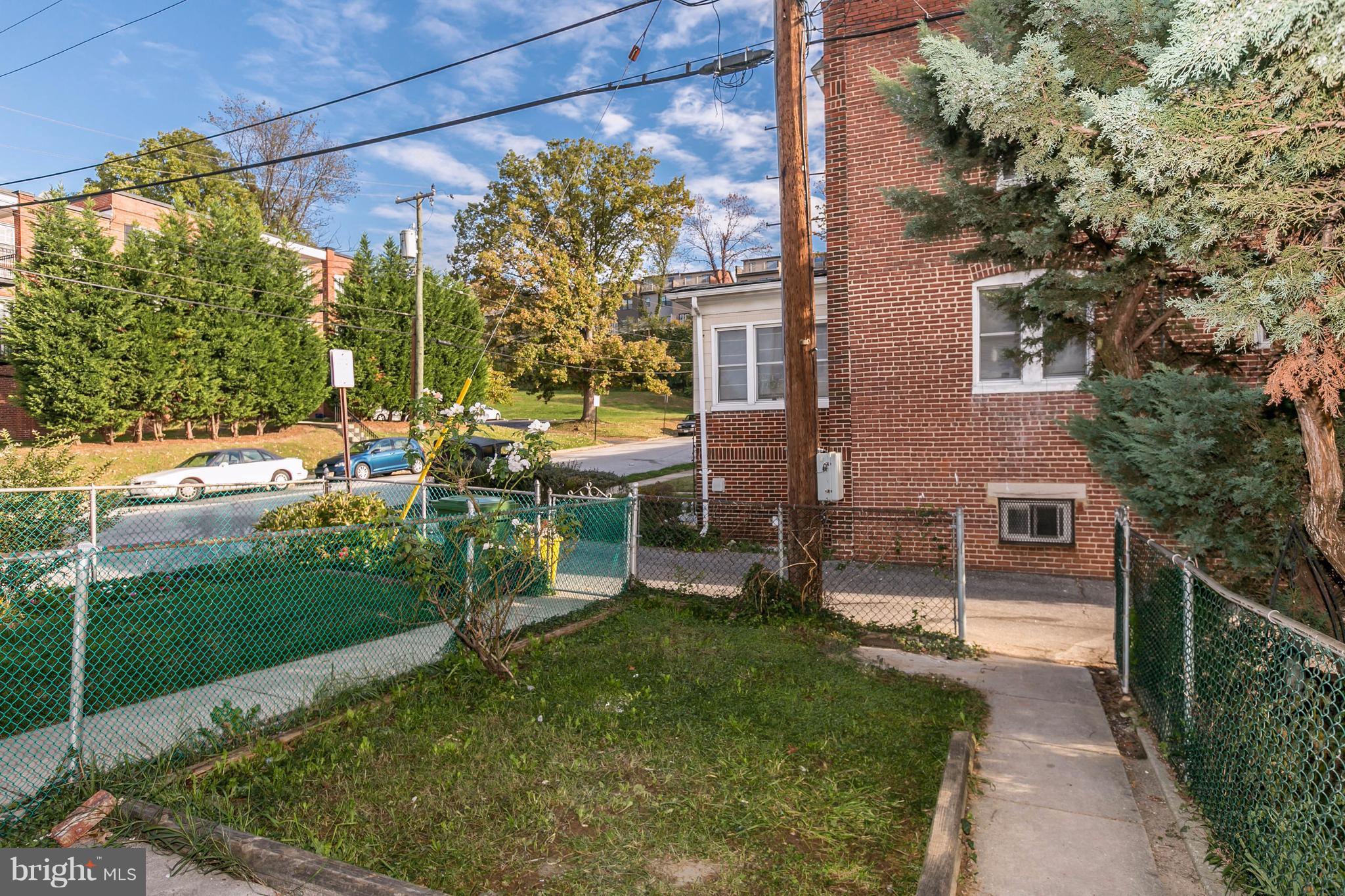 HAMPDEN HISTORIC DISTRICT - Residential