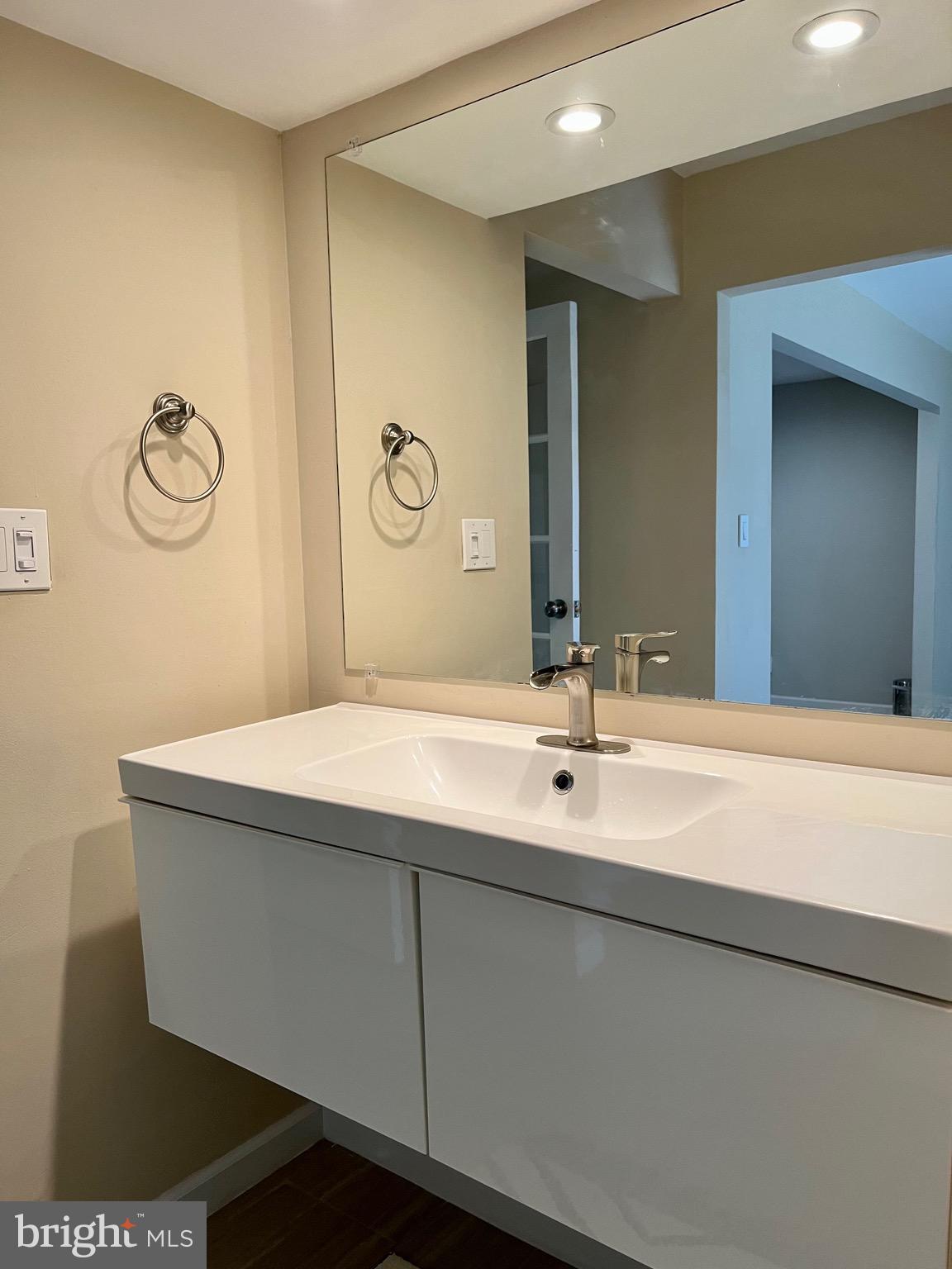 PEMBROOKE - Residential Lease