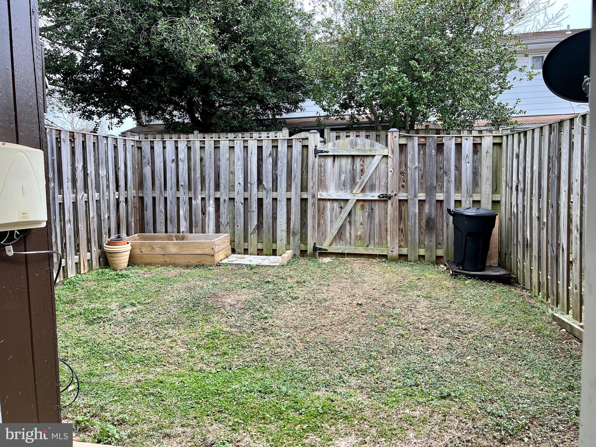 PEMBROOKE - Residential Lease