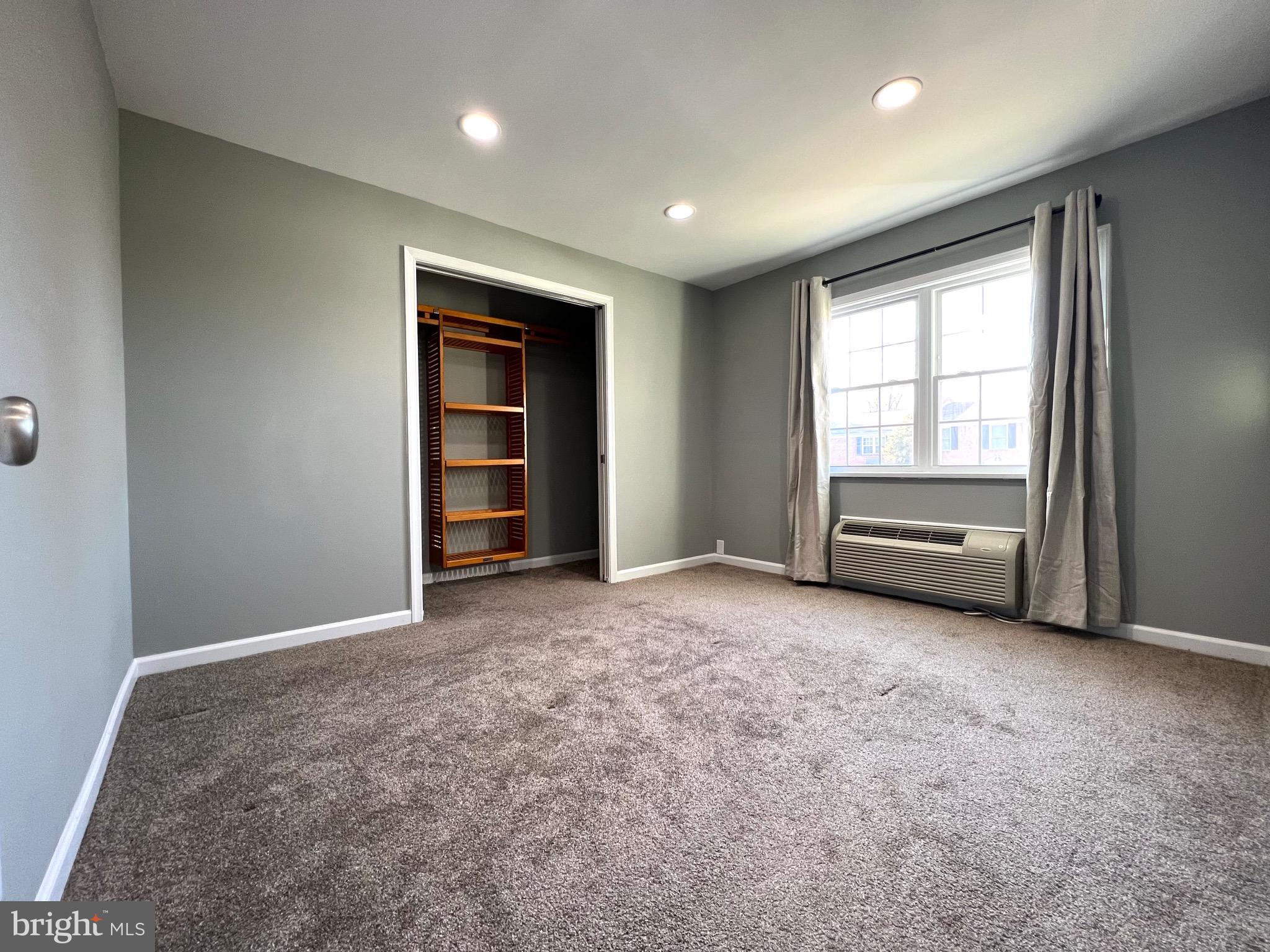 PEMBROOKE - Residential Lease