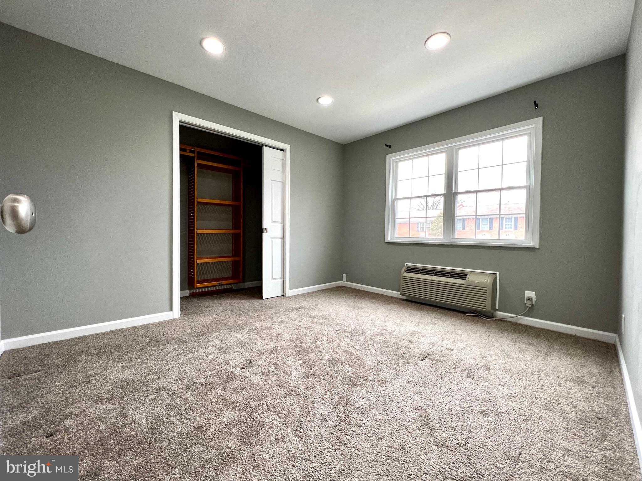 PEMBROOKE - Residential Lease