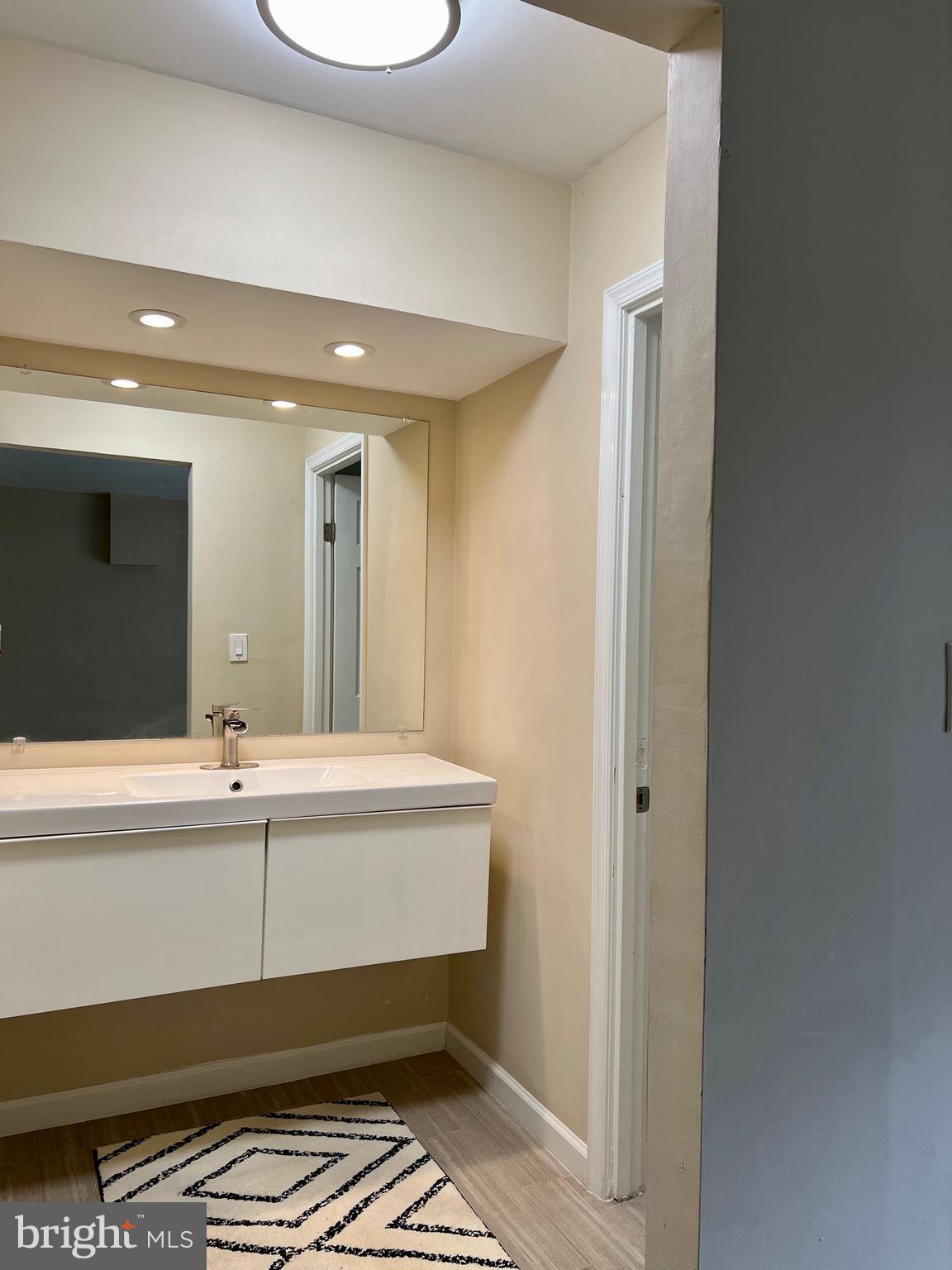 PEMBROOKE - Residential Lease