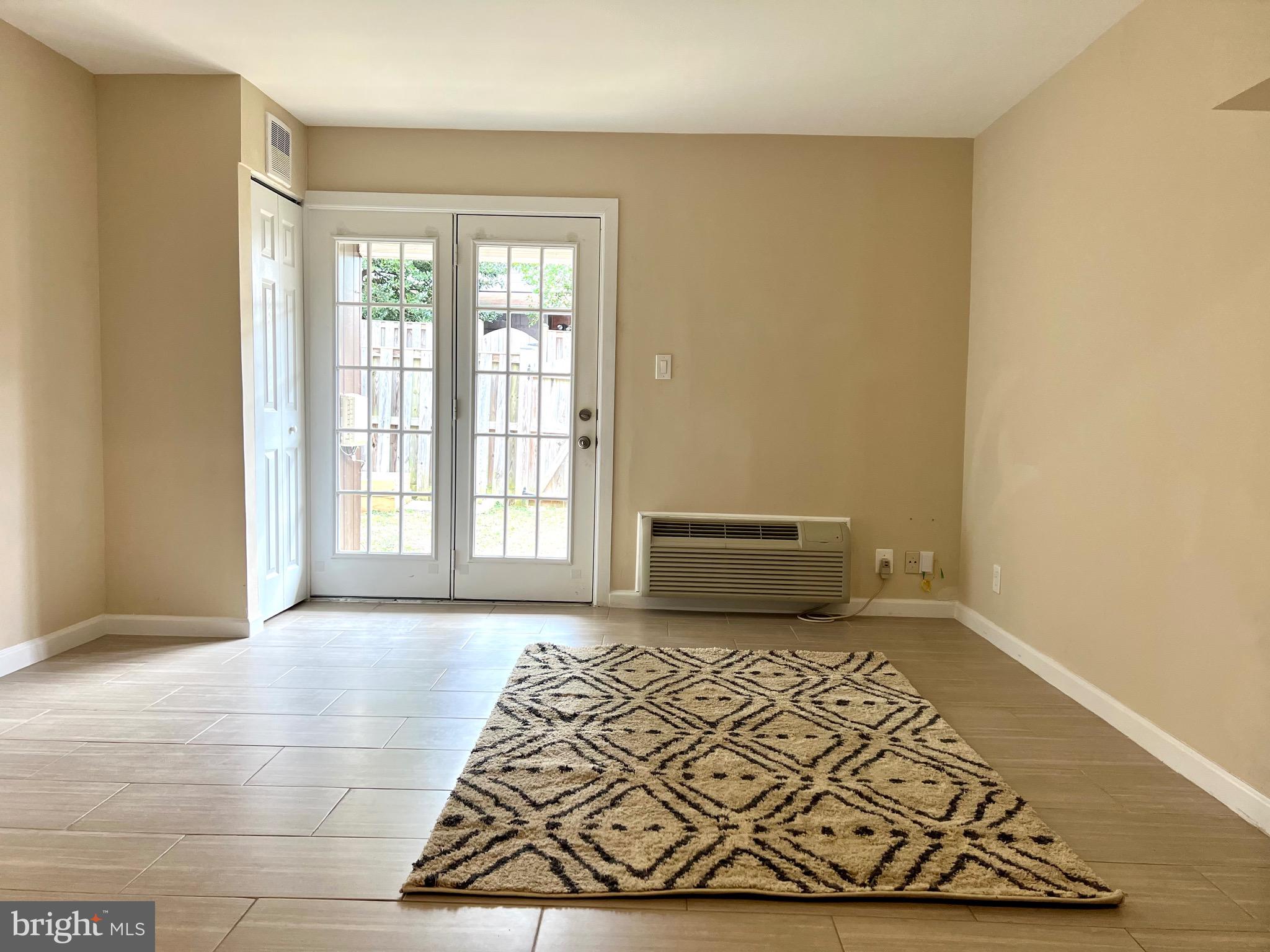 PEMBROOKE - Residential Lease