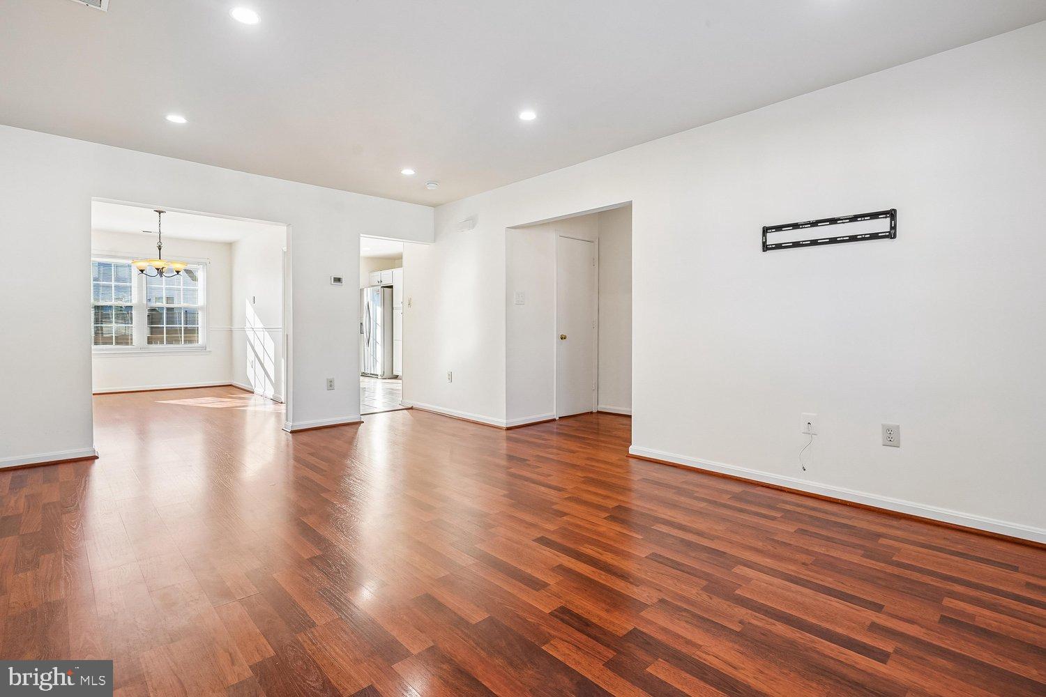 106 MAYFAIR PLACE 172
