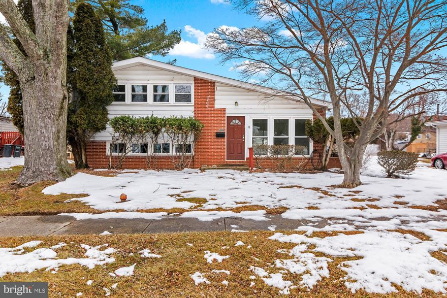 Expanded 3 bedroom 1.5 bath split-level home in the quaint and desirable Scotts Hill neighborhood, just minutes from I-695. This wonderful home boast lots of natural light, a beautiful flat lot, driveway and more! The main floor features a spacious & open living room/dining room, galley kitchen w/ breakfast nook addition and extra counter/bar and pantry space. Upper level features 3 generously sized bedrooms, a jack-and-jill bathroom and linen closet. The lower level features a finished flex space, 1/2 bathroom, laundry area, utilities and large storage space! Schedule your private tour today!