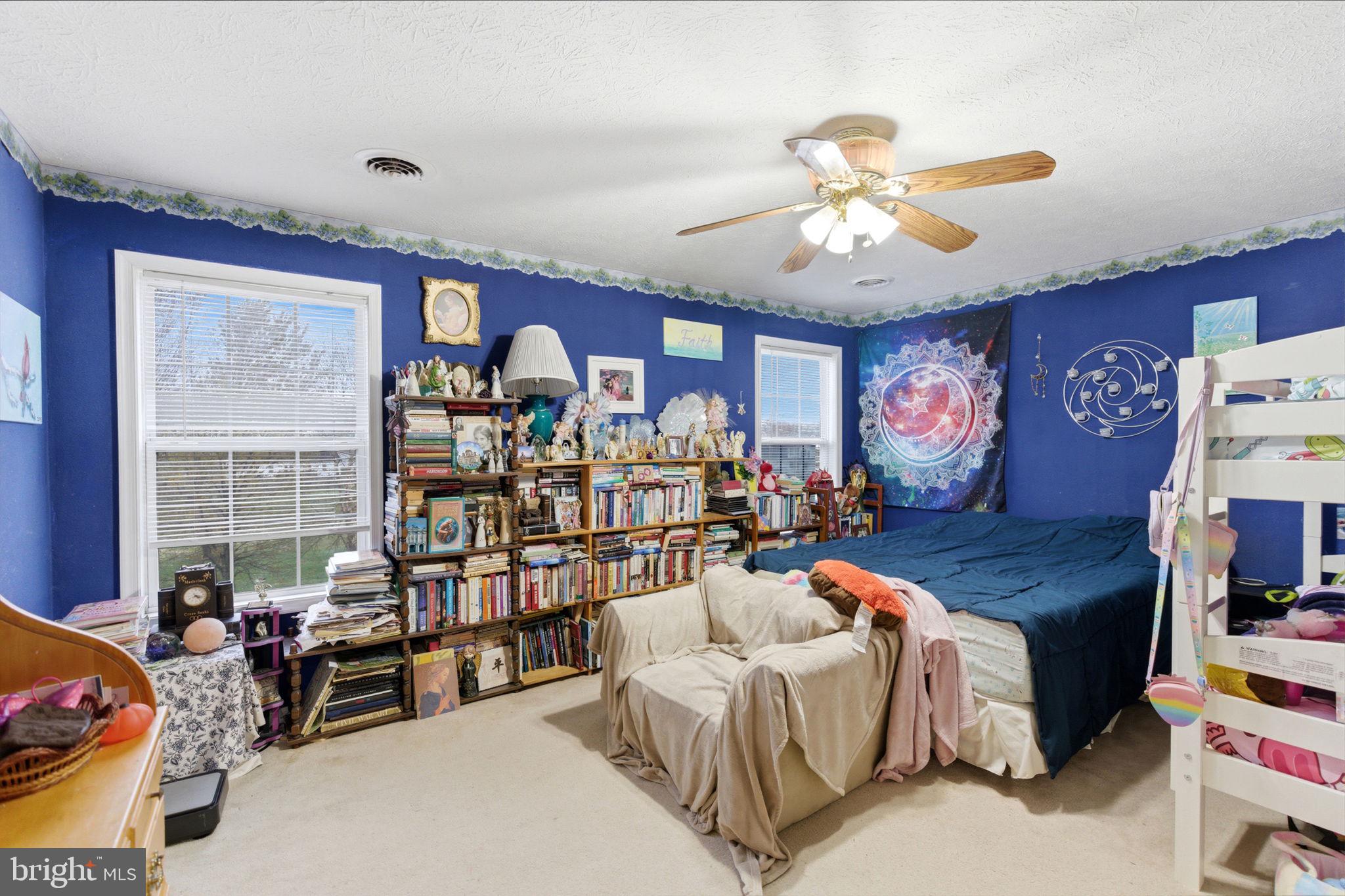 RIDGEFIELD - Residential