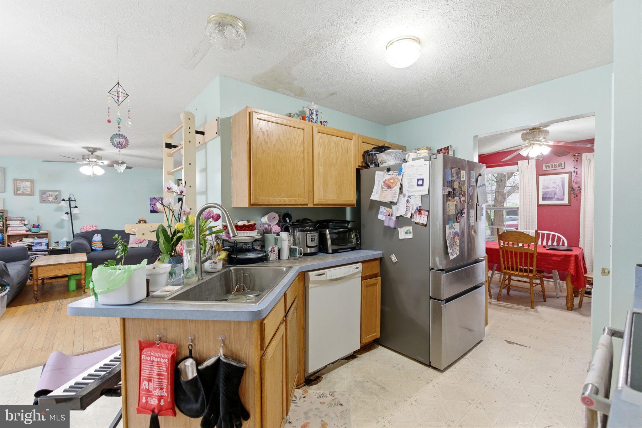 RIDGEFIELD - Residential