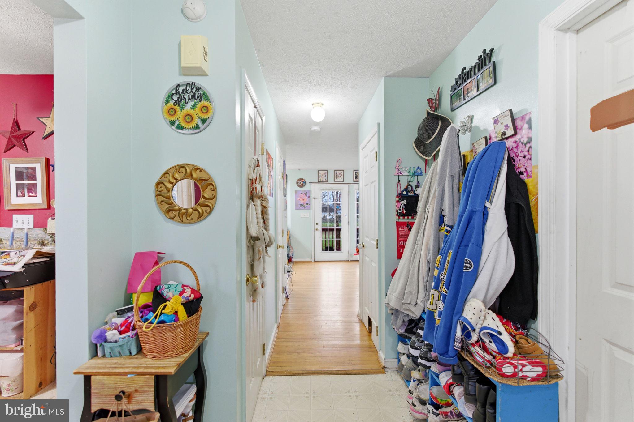 RIDGEFIELD - Residential