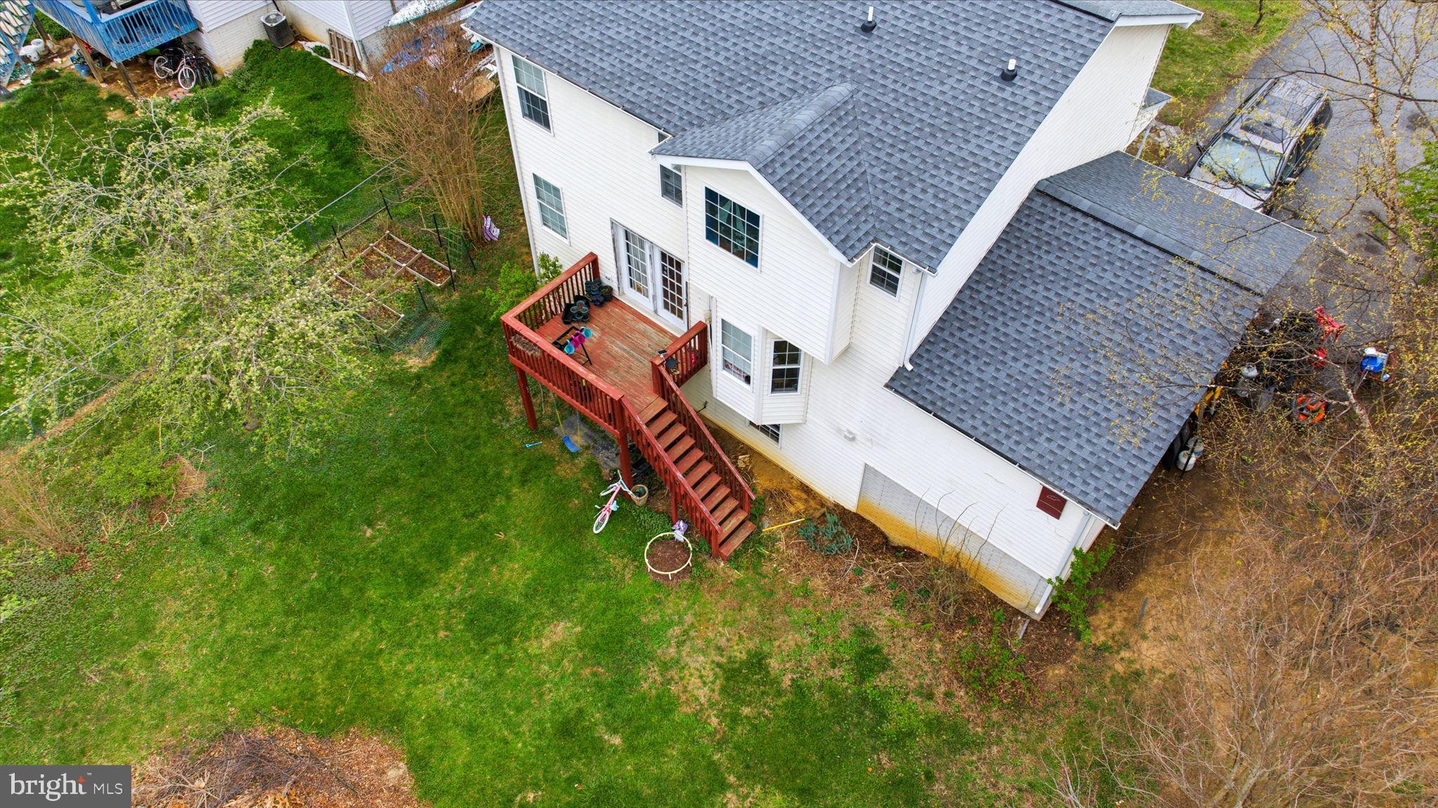 RIDGEFIELD - Residential