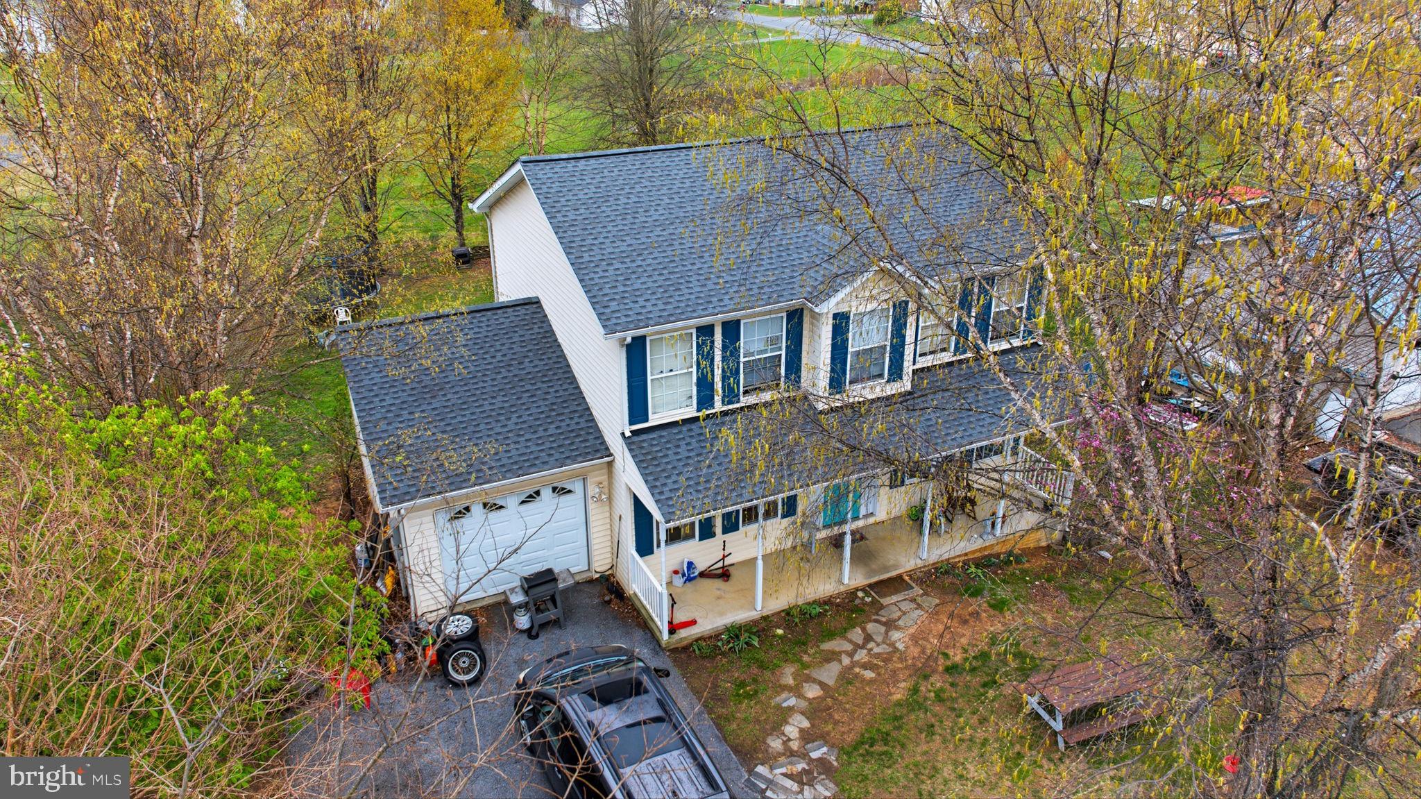 RIDGEFIELD - Residential