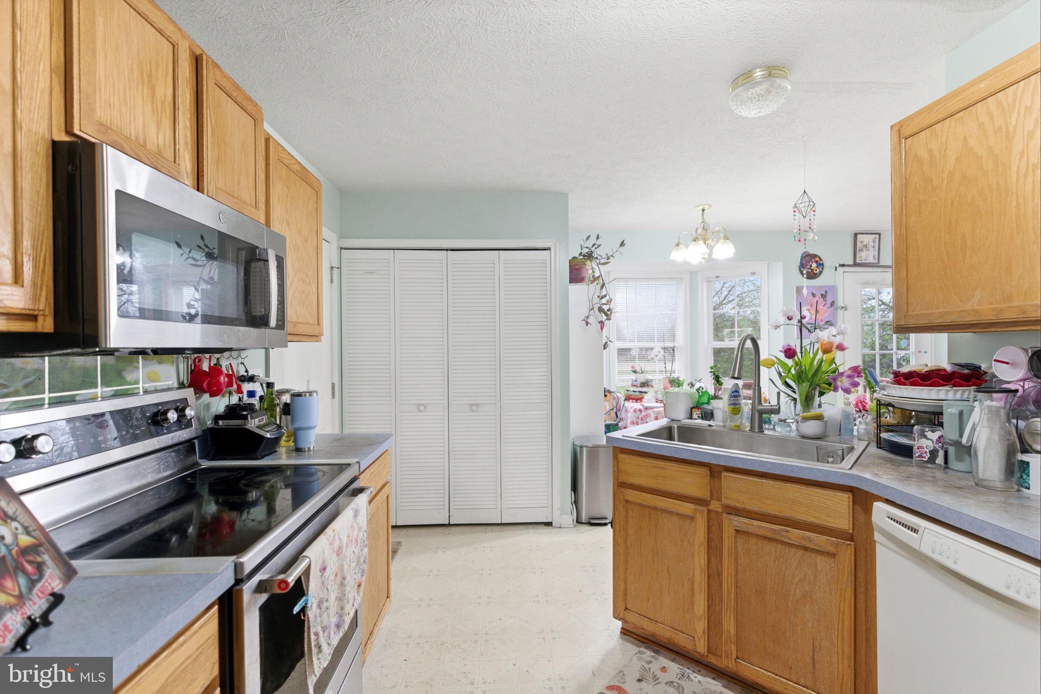 RIDGEFIELD - Residential