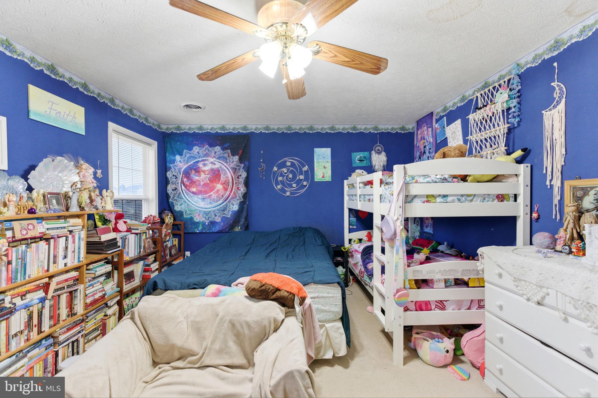 RIDGEFIELD - Residential