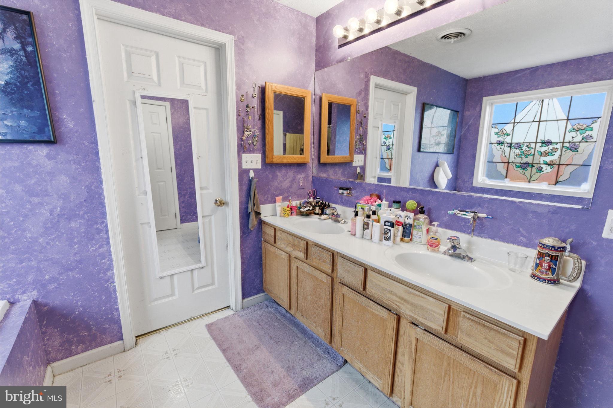 RIDGEFIELD - Residential