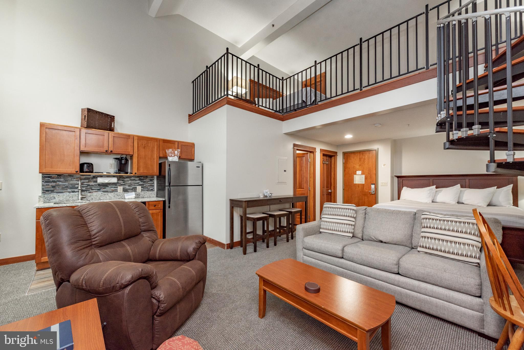 SILVER TREE SUITES - Residential