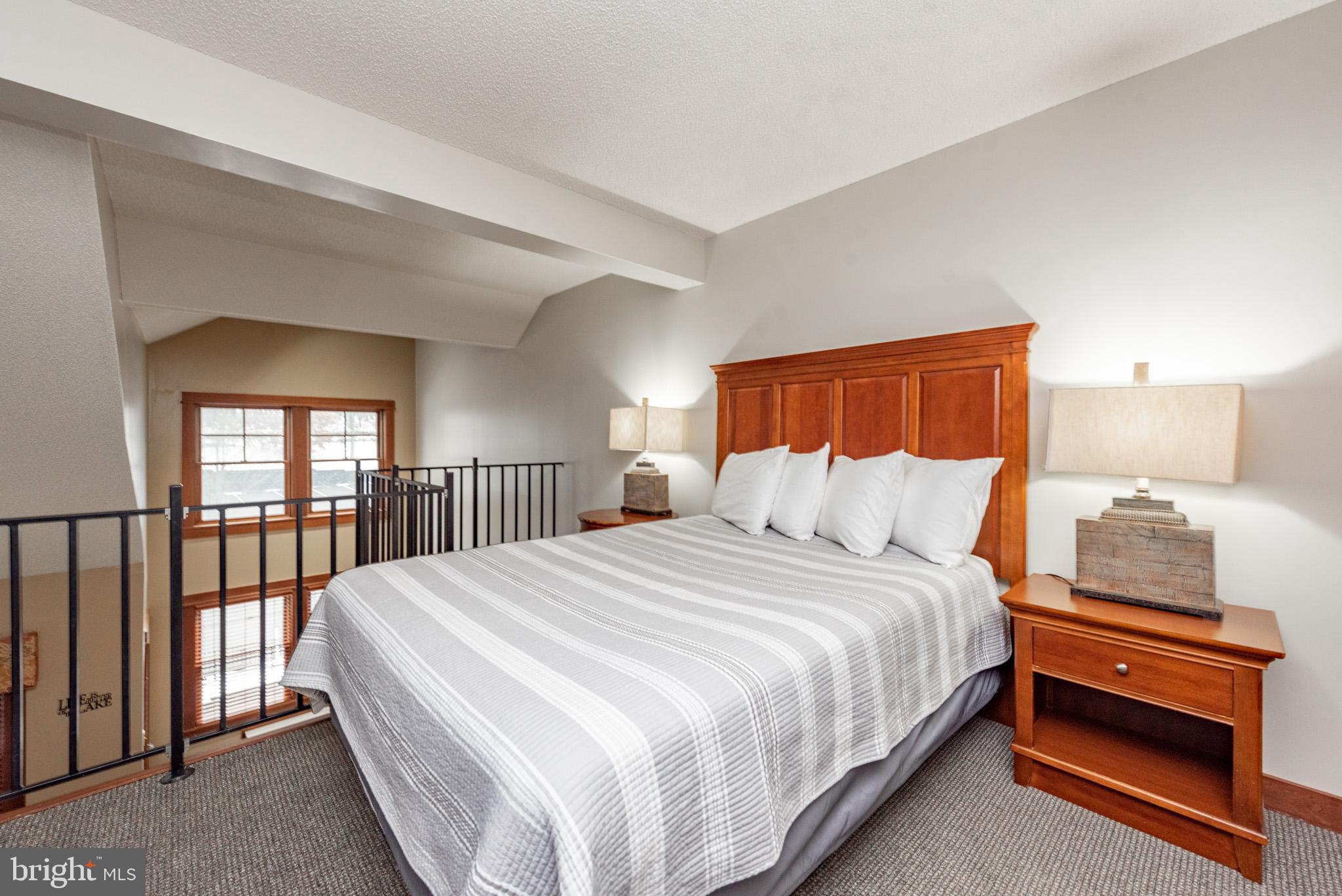 SILVER TREE SUITES - Residential