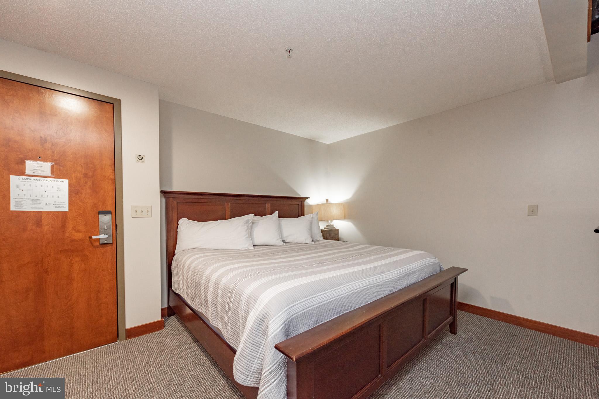 SILVER TREE SUITES - Residential