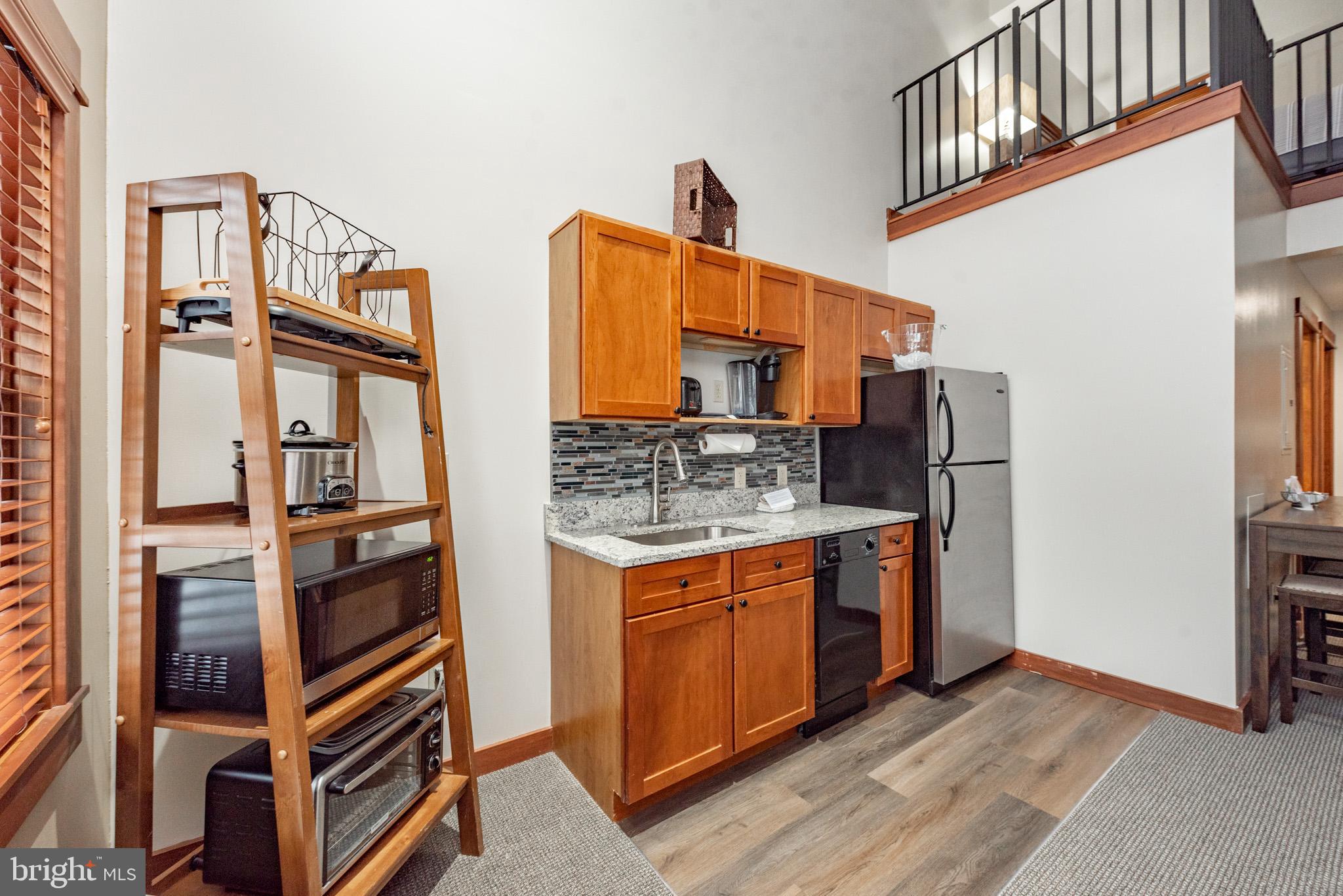 SILVER TREE SUITES - Residential