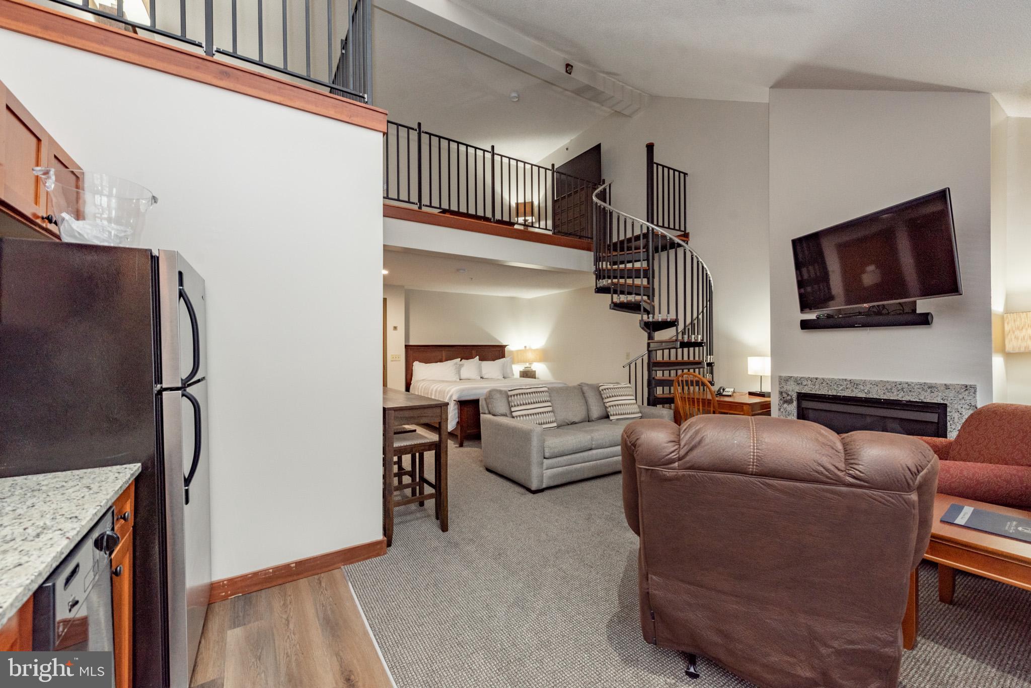 SILVER TREE SUITES - Residential