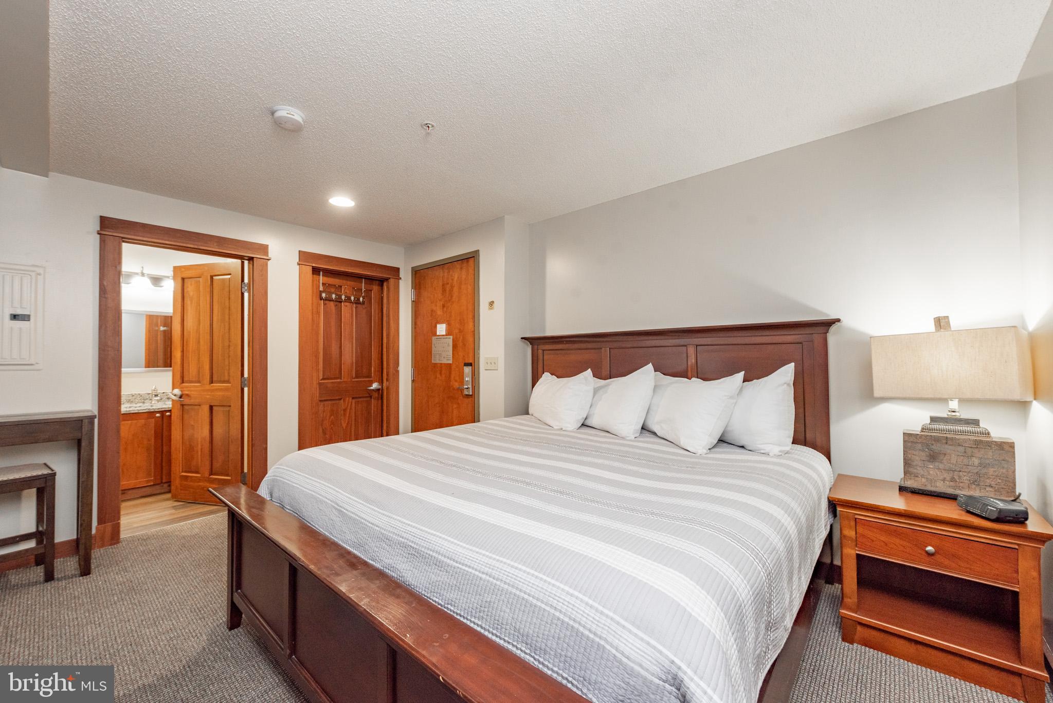 SILVER TREE SUITES - Residential