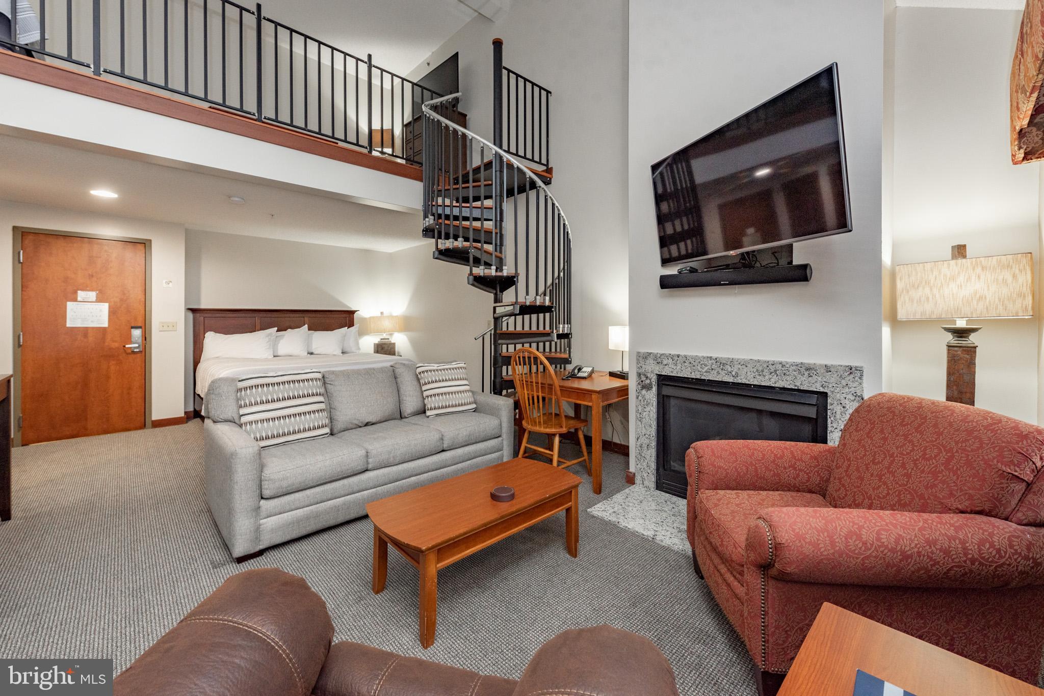 SILVER TREE SUITES - Residential