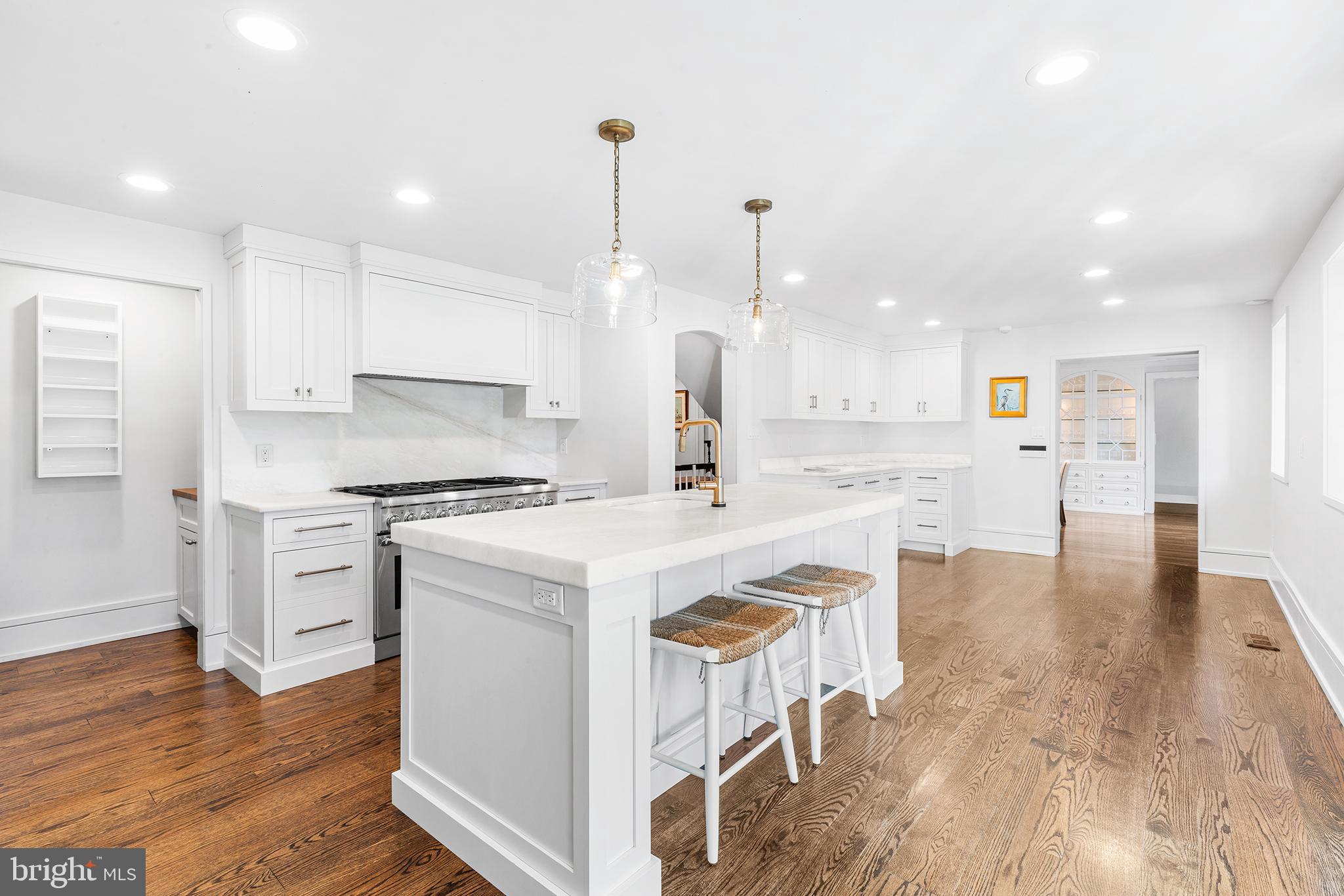 RADNOR HUNT - Residential