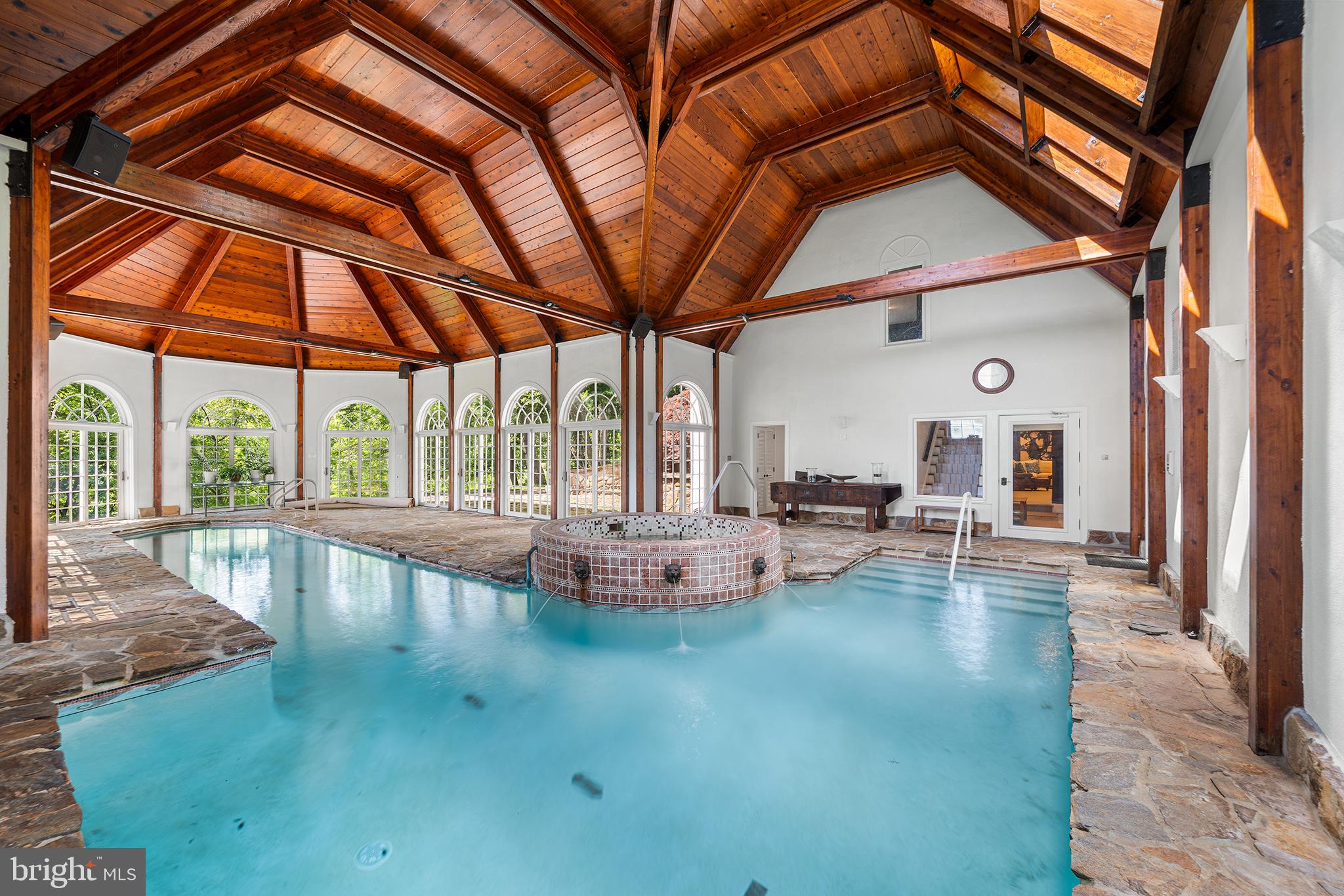 RADNOR HUNT - Residential