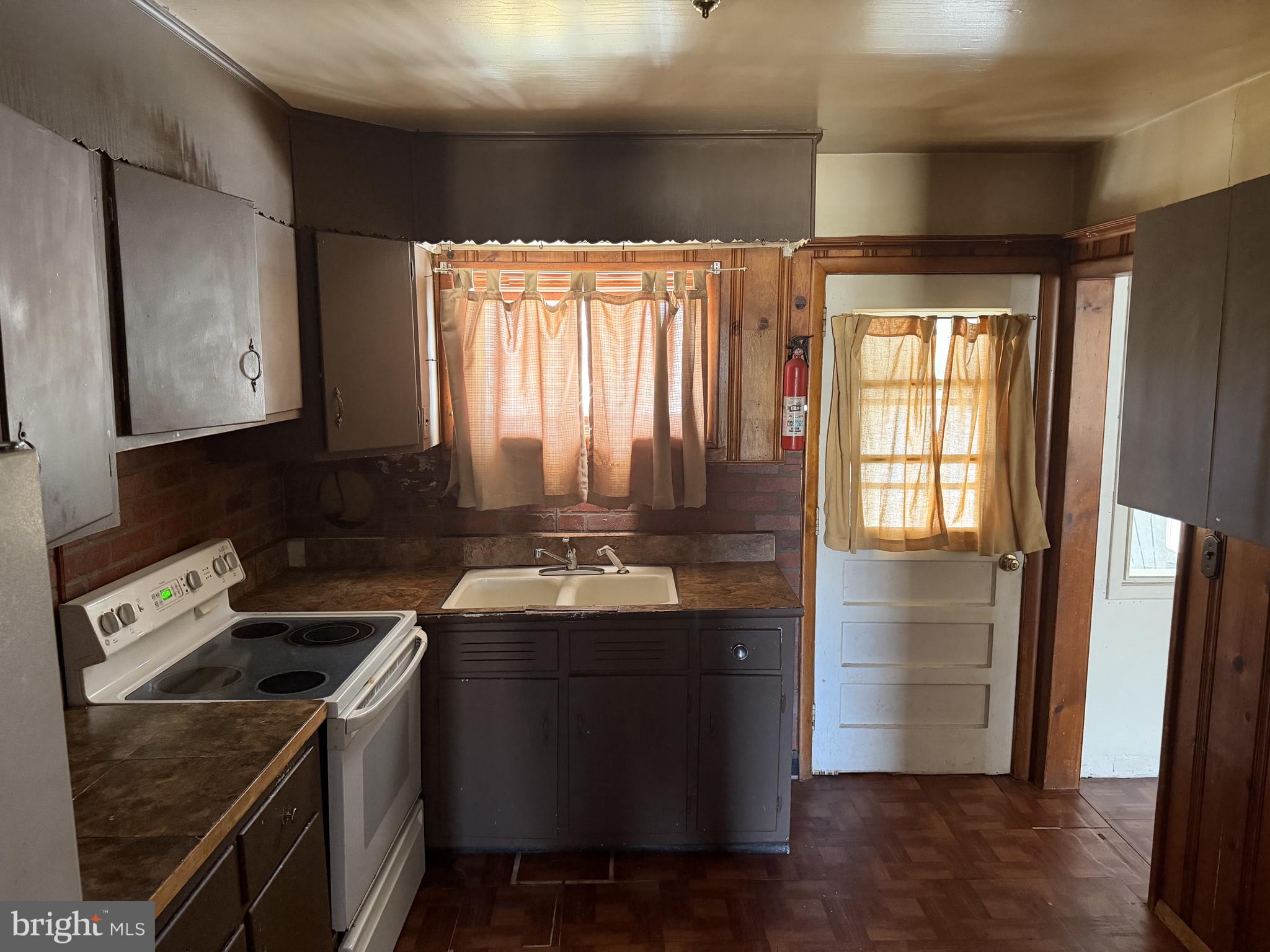 ASHBOURNE HILLS - Residential