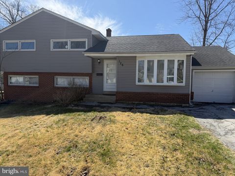 Homes For Sale - 126 S. Shelley Drive<br/> CLAYMONT, DE 19703