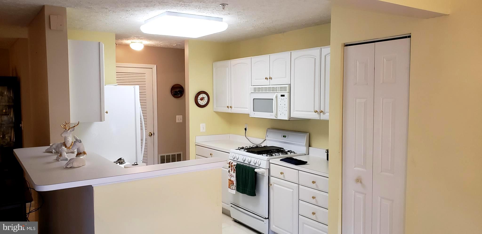 BRIGHT OAKS - Residential