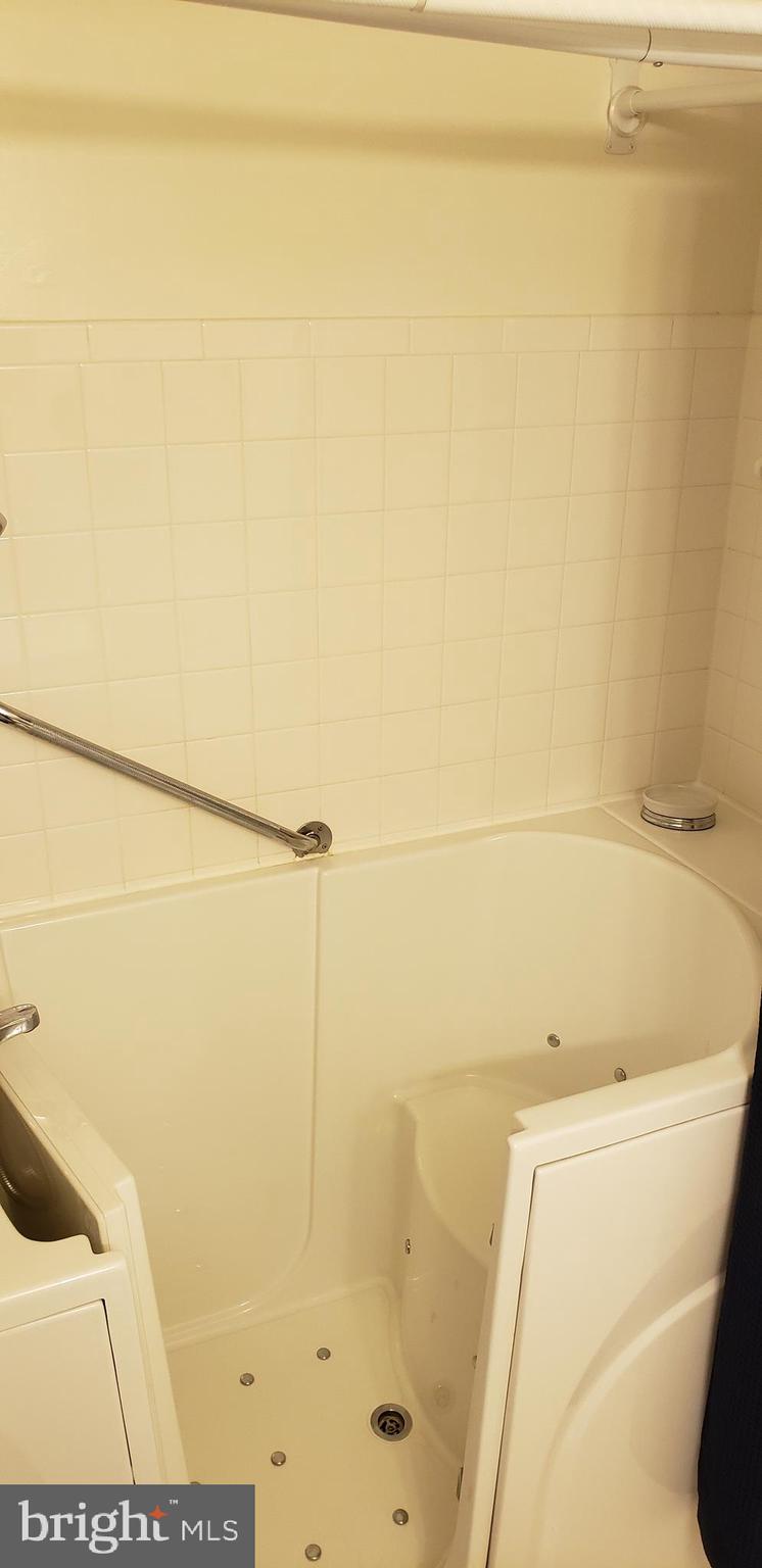 BRIGHT OAKS - Residential