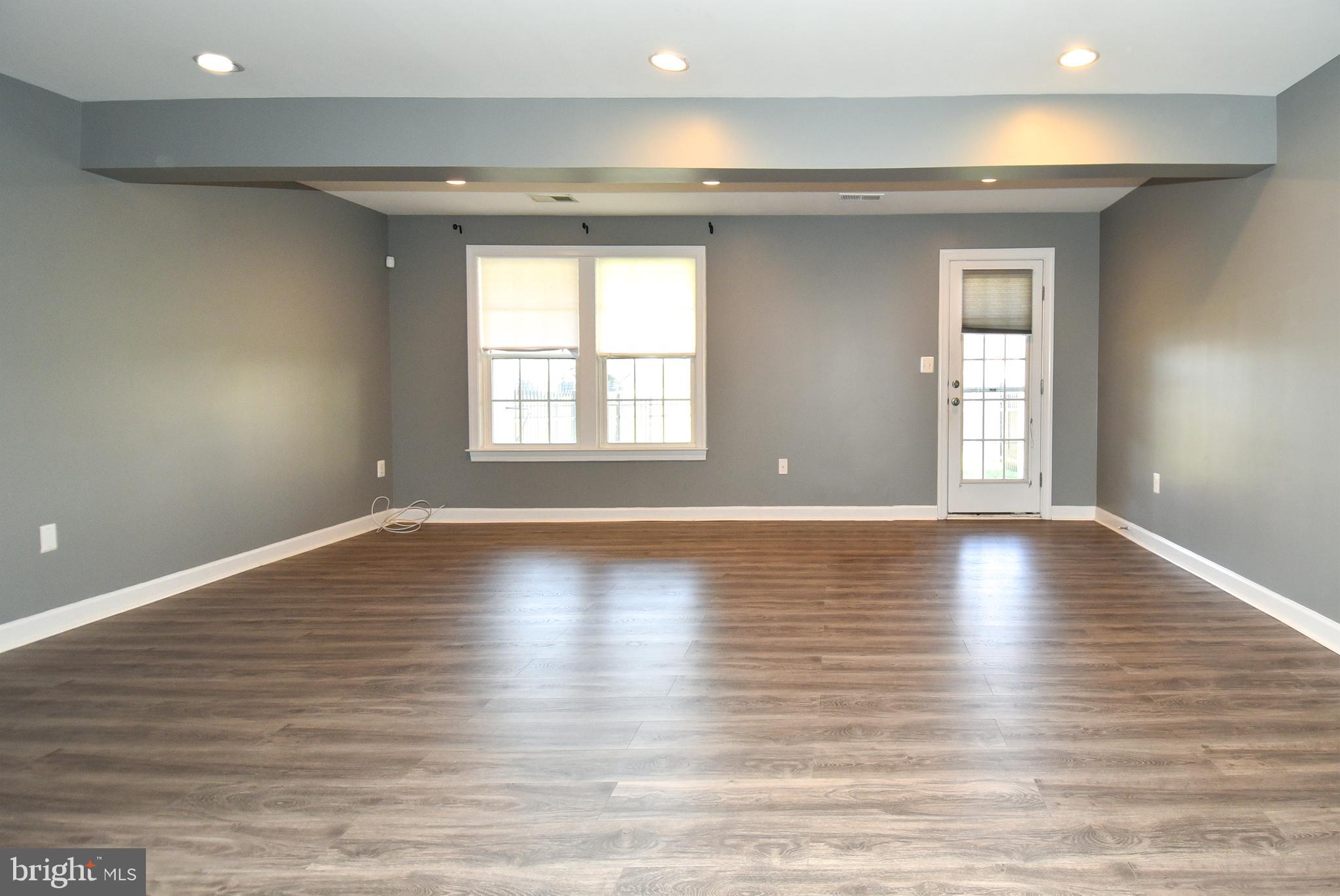 OAK CREEK CLUB - Residential