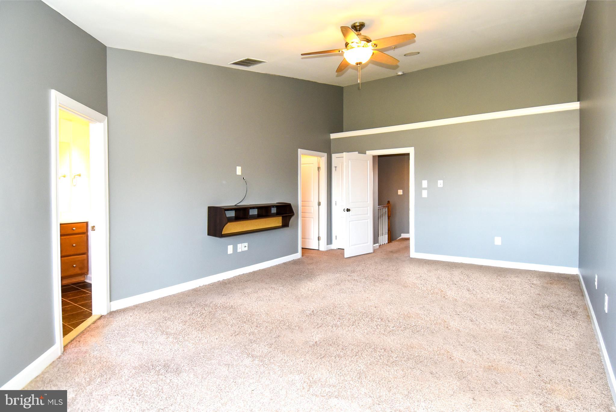 OAK CREEK CLUB - Residential