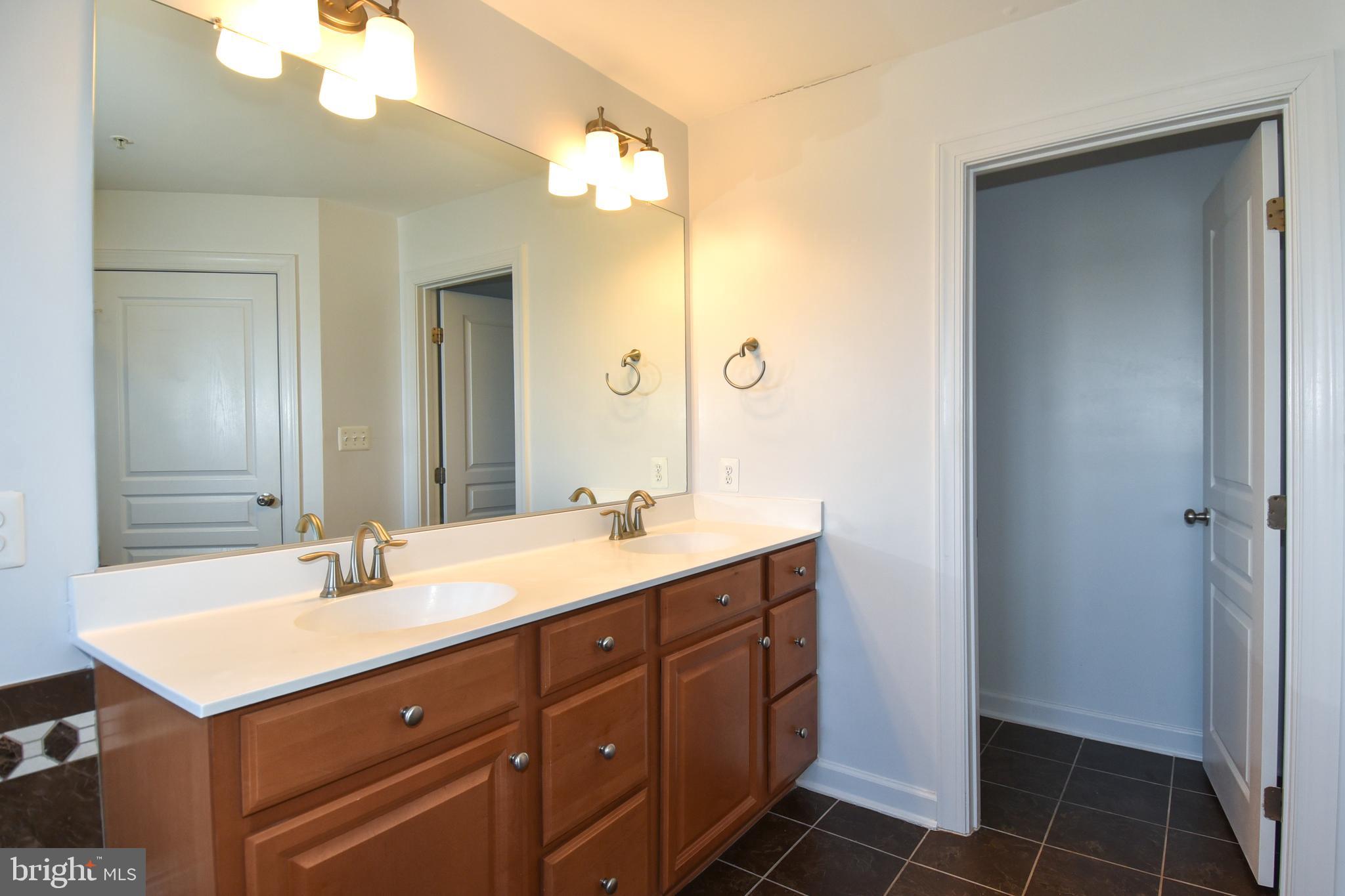 OAK CREEK CLUB - Residential