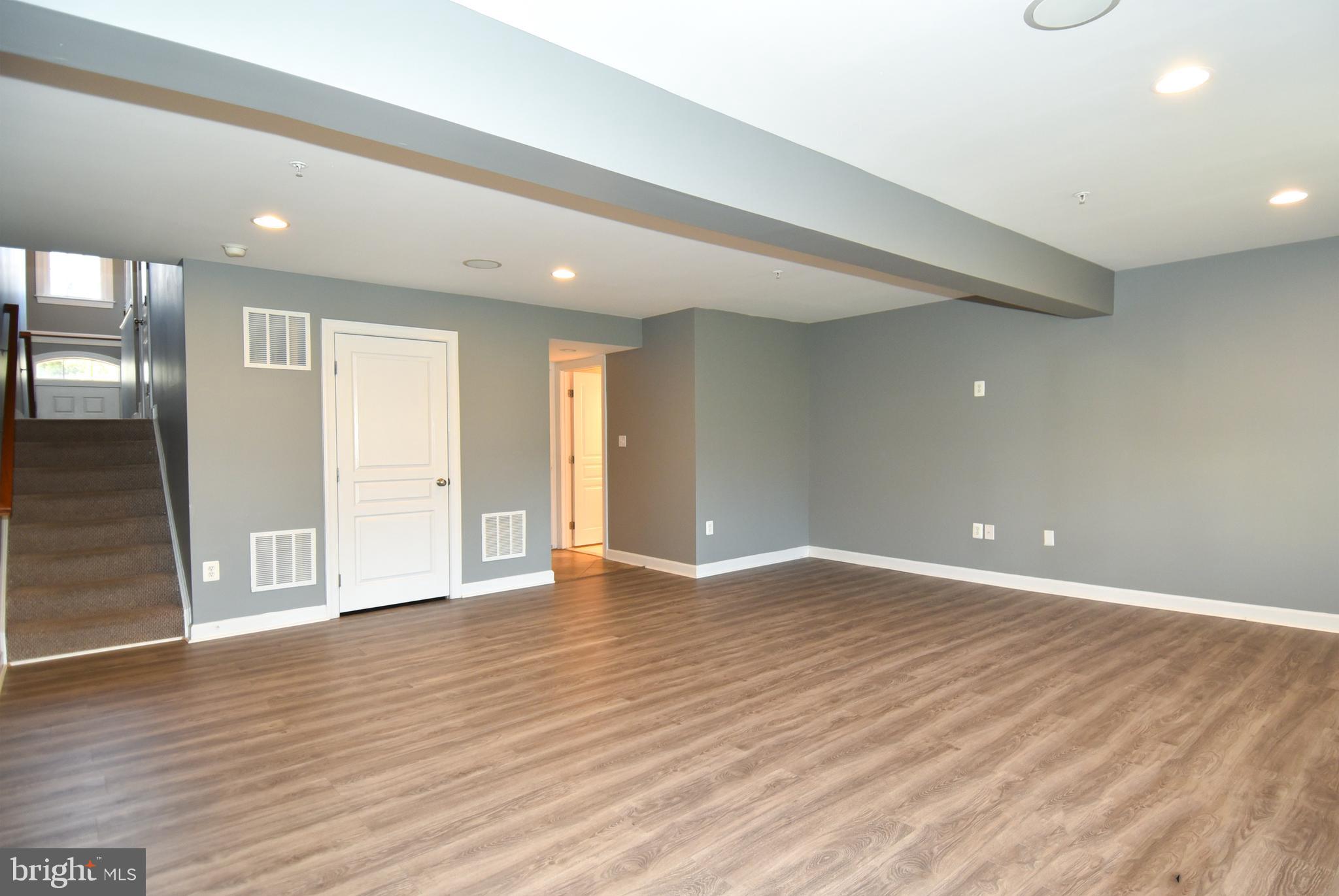 OAK CREEK CLUB - Residential